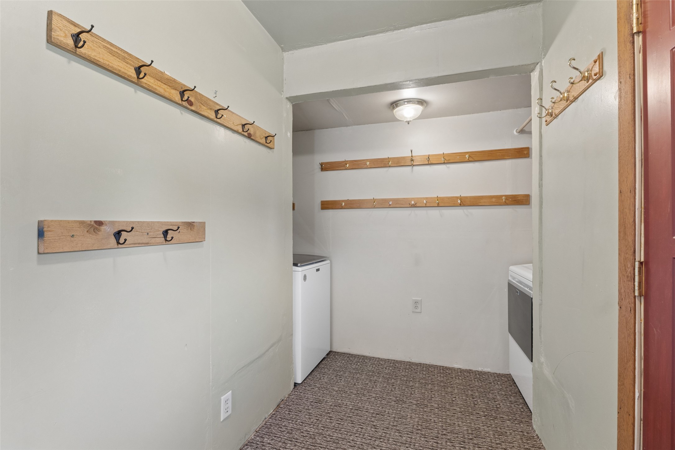 200 Fairway Drive Property Photo 18