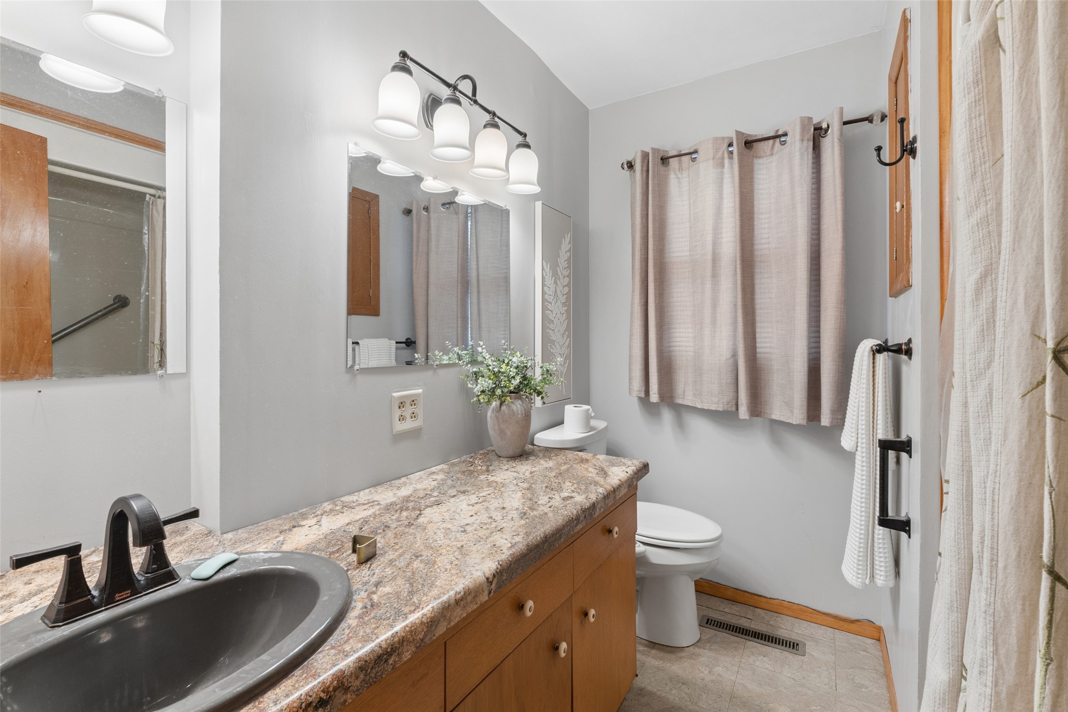200 Fairway Drive Property Photo 19