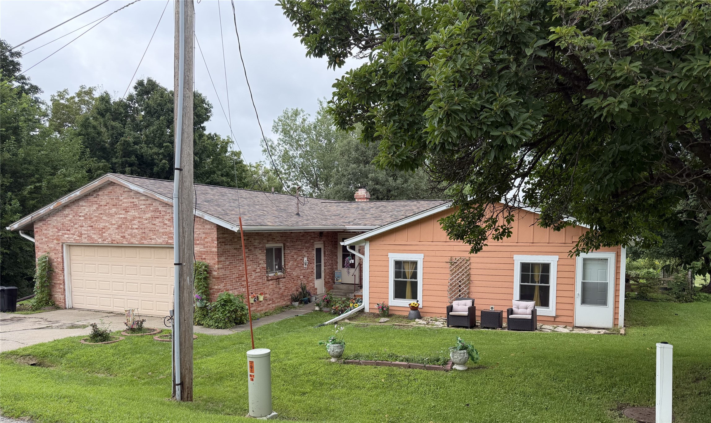 810 Juniper Avenue Property Photo 2