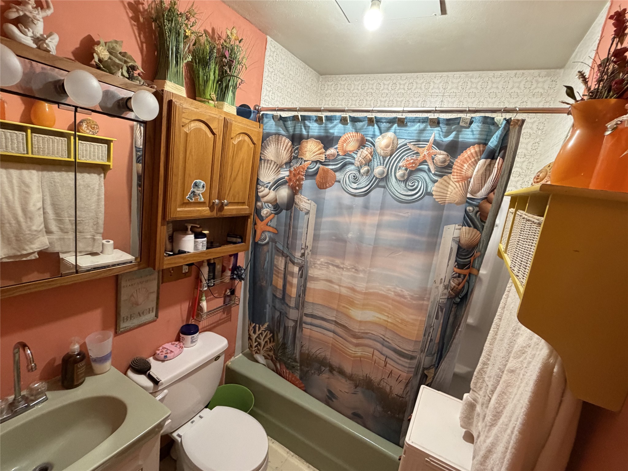 810 Juniper Avenue Property Photo 34