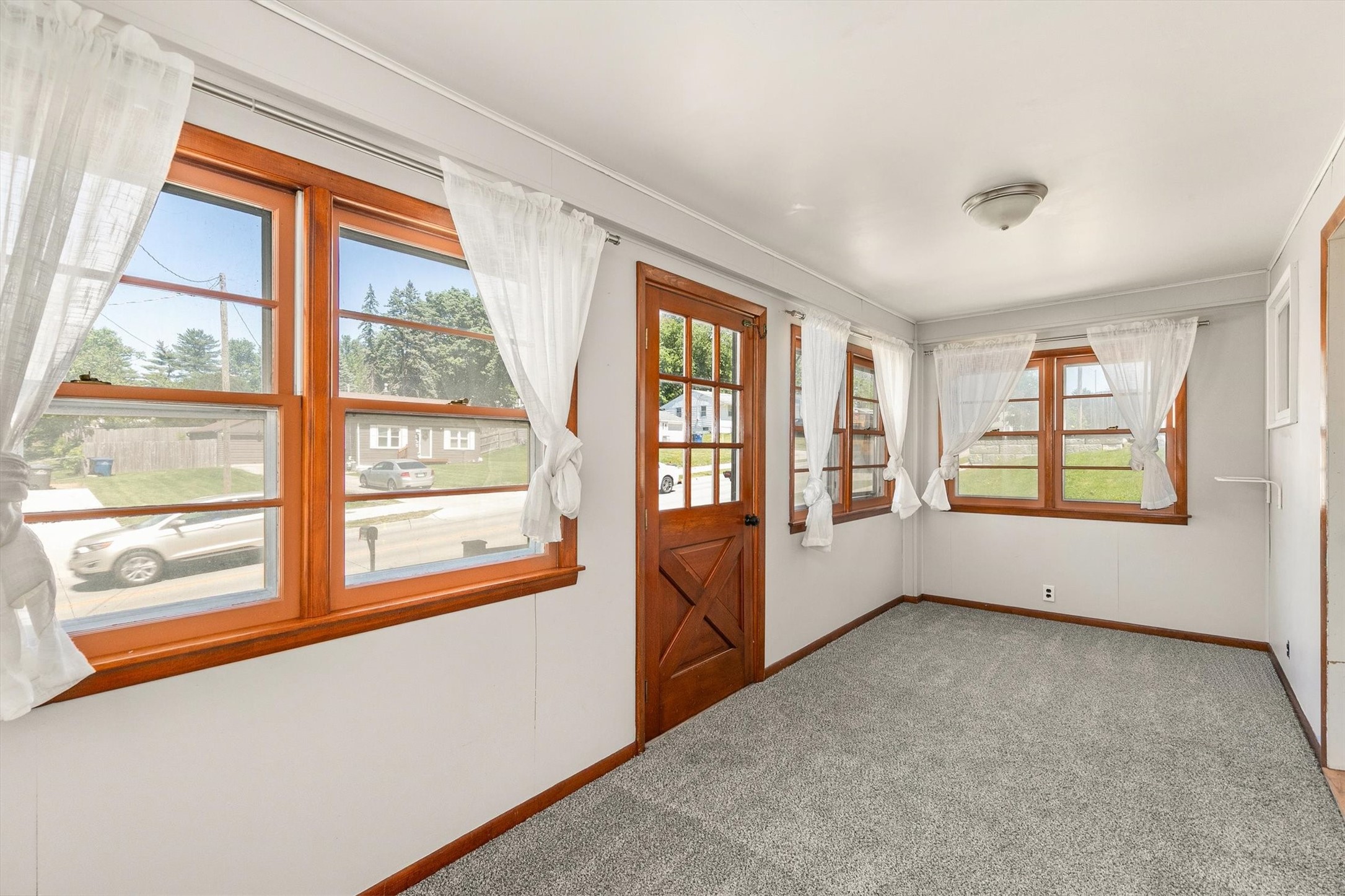 624 Mckinley Avenue Property Photo 2