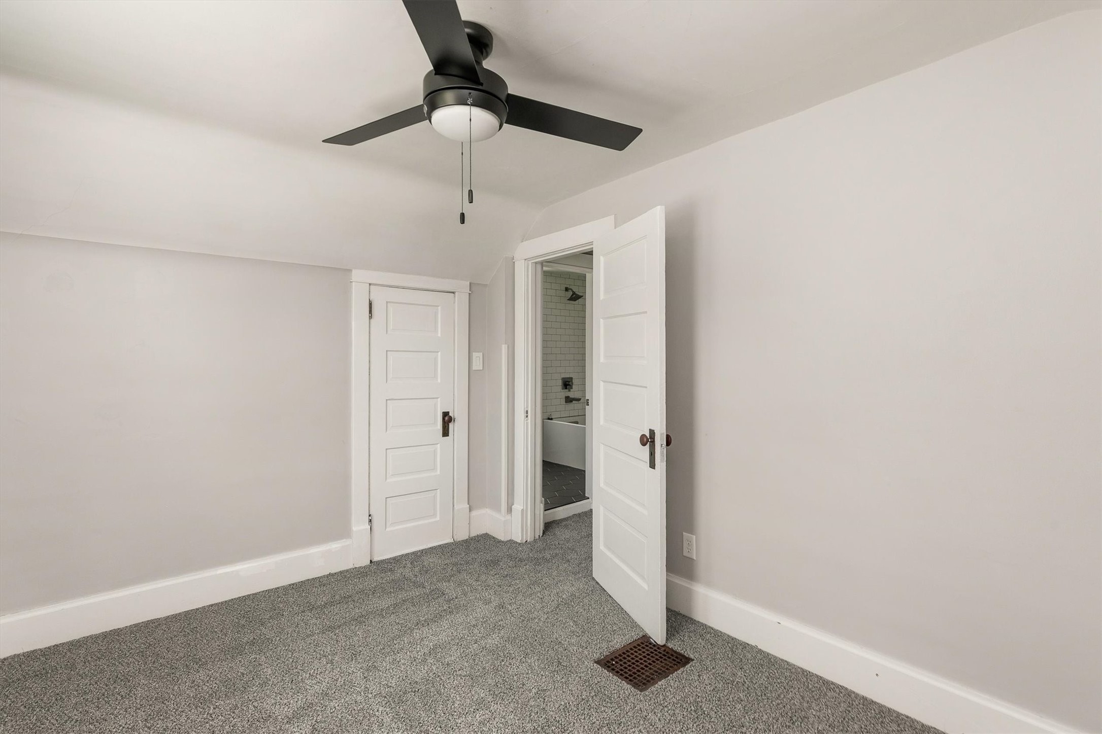 624 Mckinley Avenue Property Photo 20