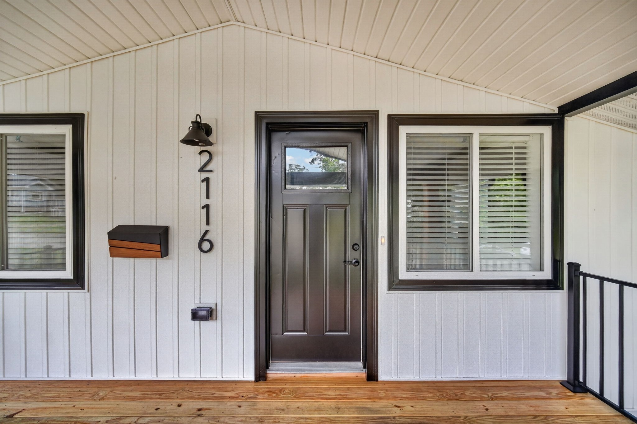 2116 23rd Street Property Photo 4