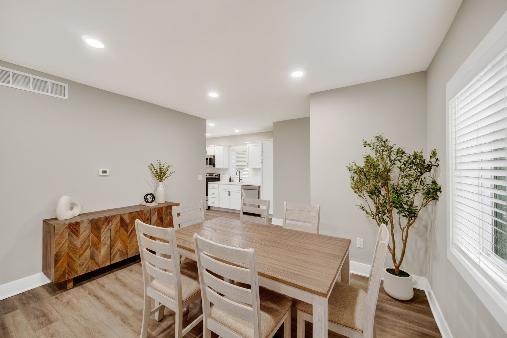 2116 23rd Street Property Photo 11