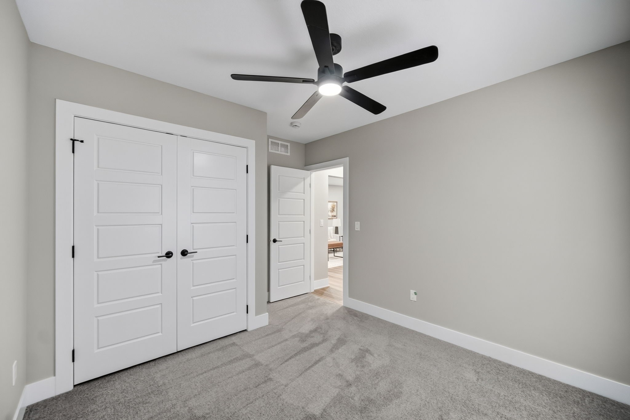 2116 23rd Street Property Photo 18