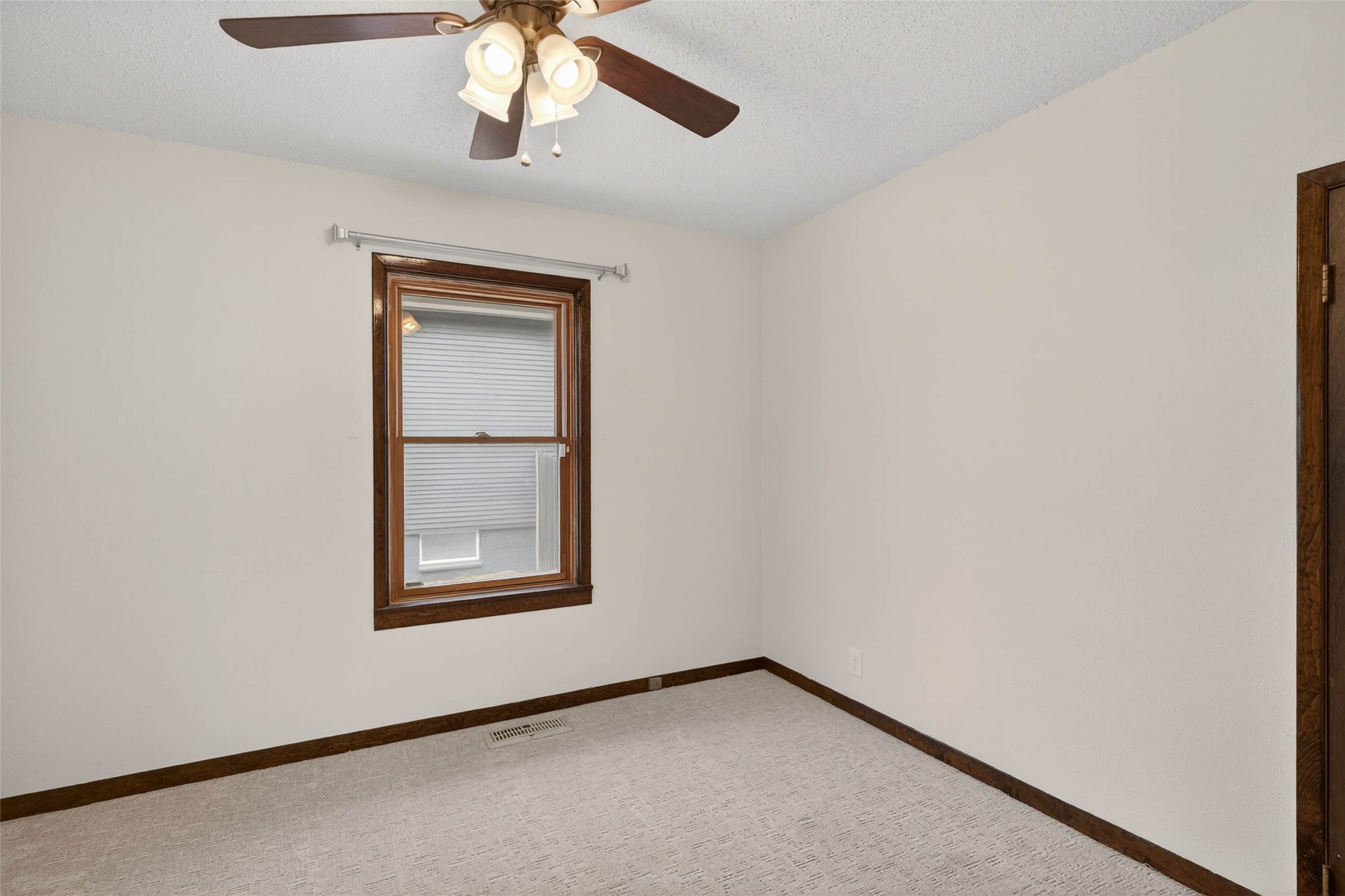 709 Ninth Street Property Photo 14