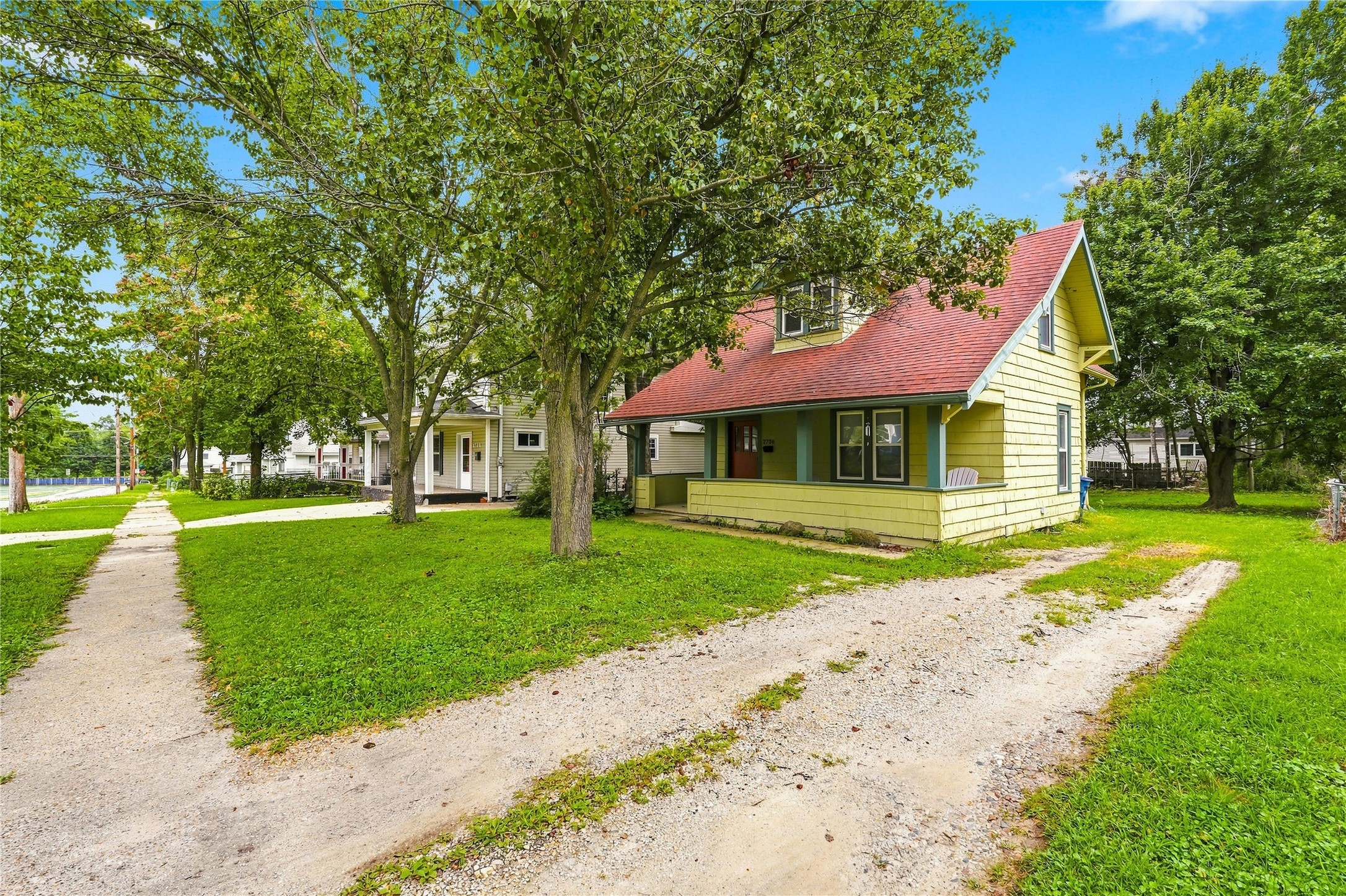 2736 College Avenue Property Photo 2
