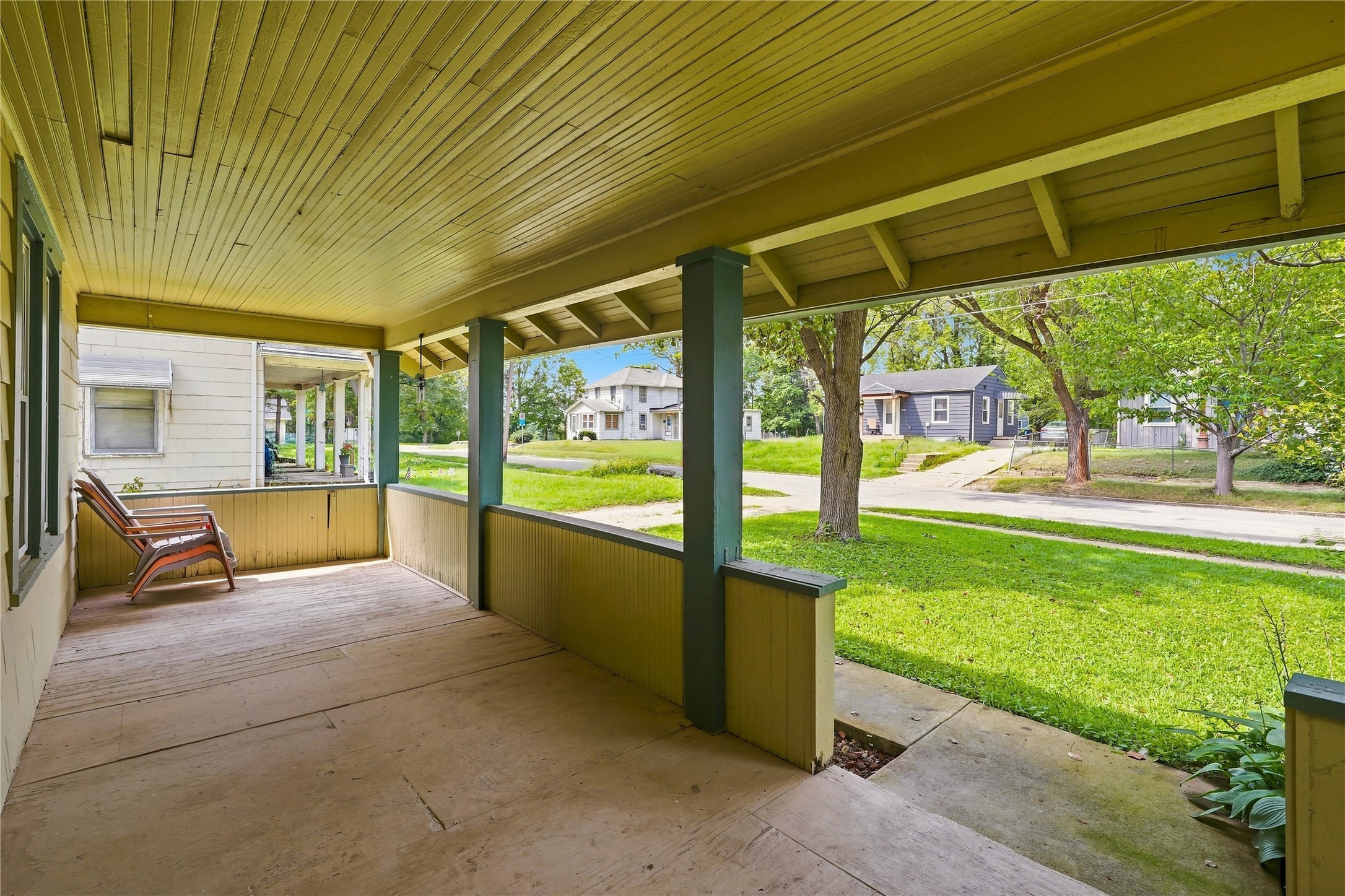 2736 College Avenue Property Photo 3