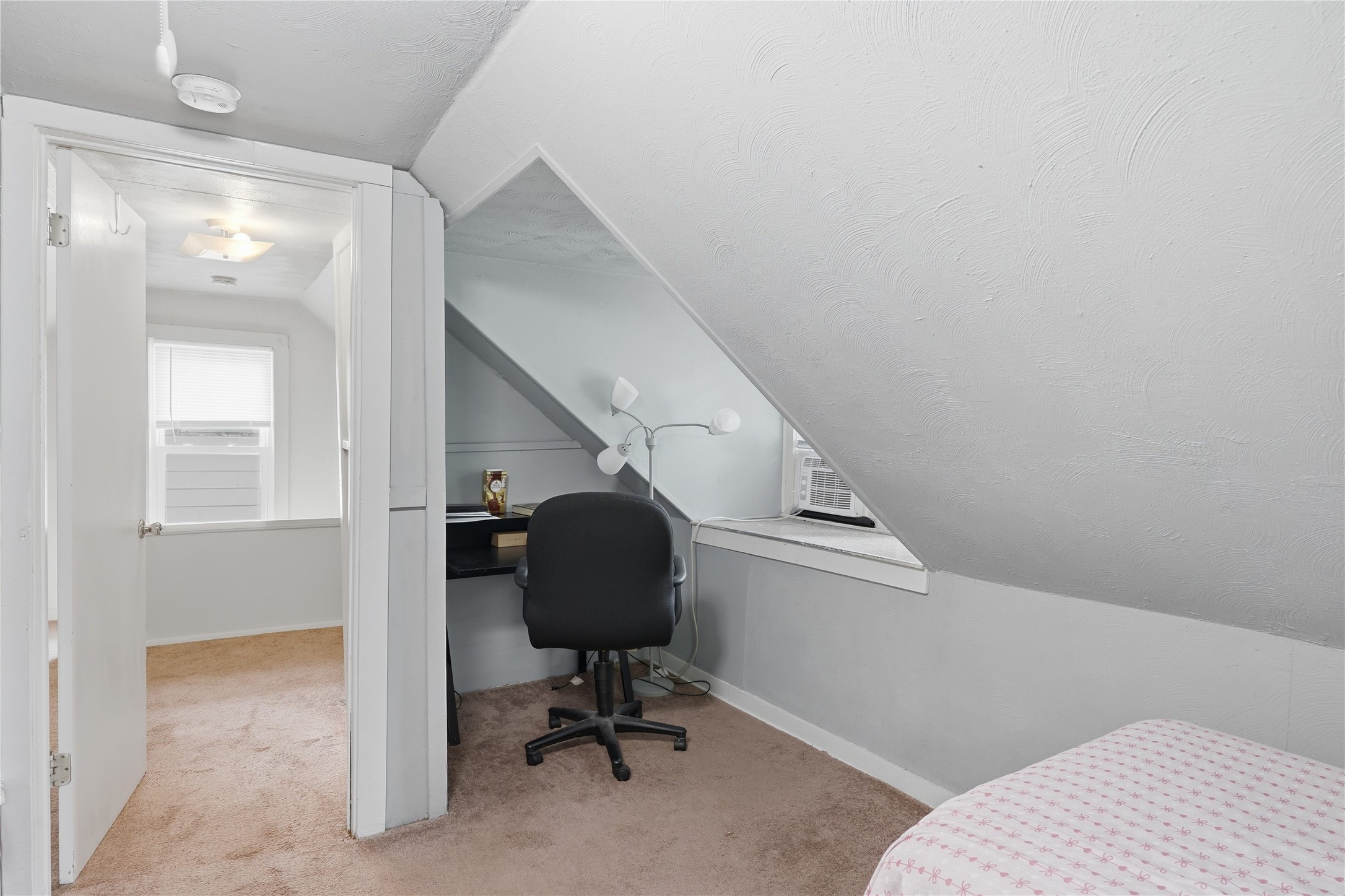 2736 College Avenue Property Photo 15