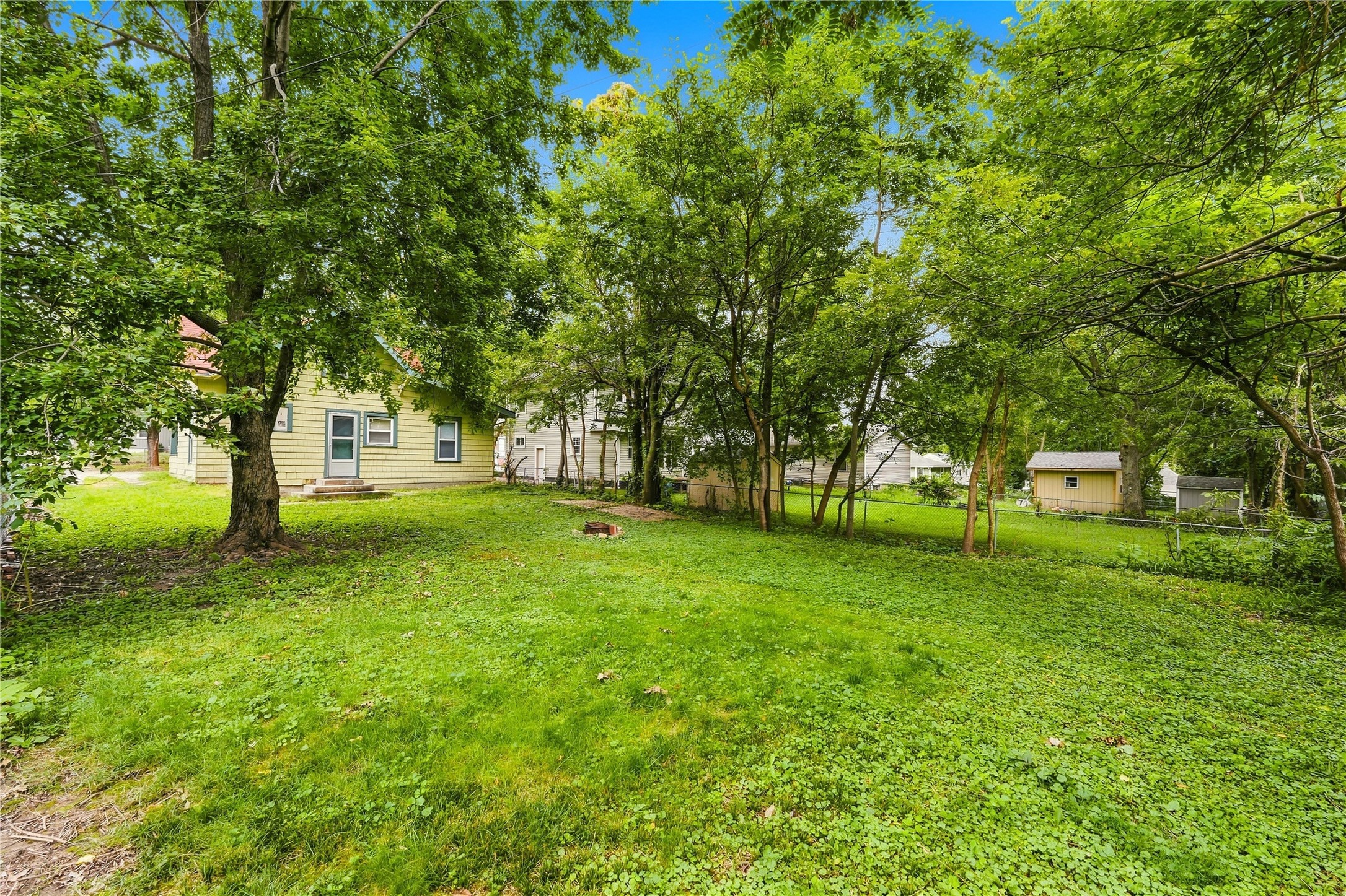 2736 College Avenue Property Photo 18
