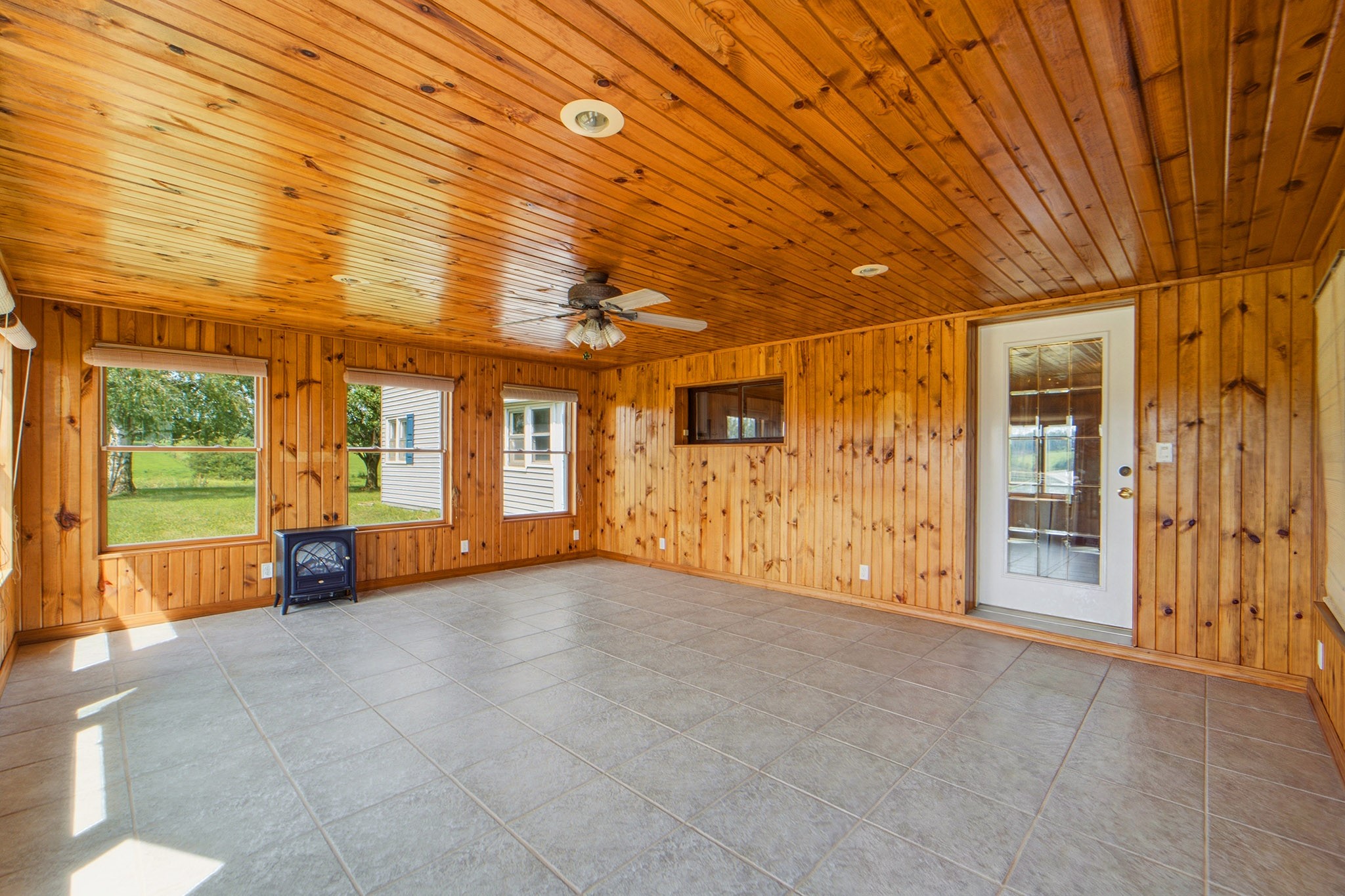 2744 Tank Avenue Property Photo 29