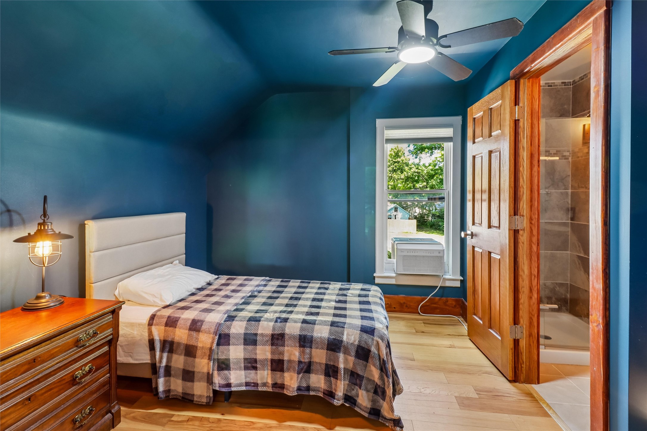 59 E North Street Property Photo 6