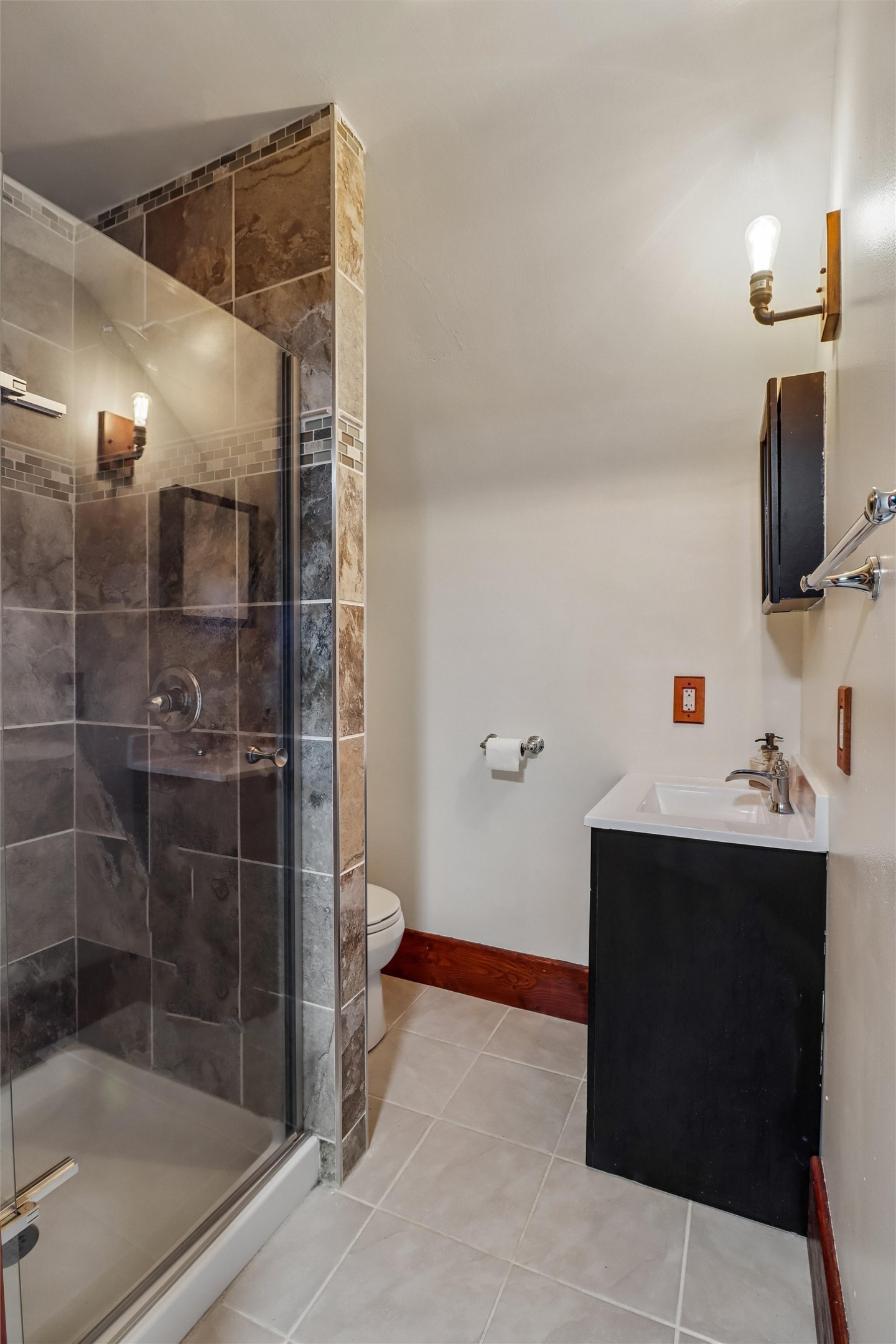 59 E North Street Property Photo 7