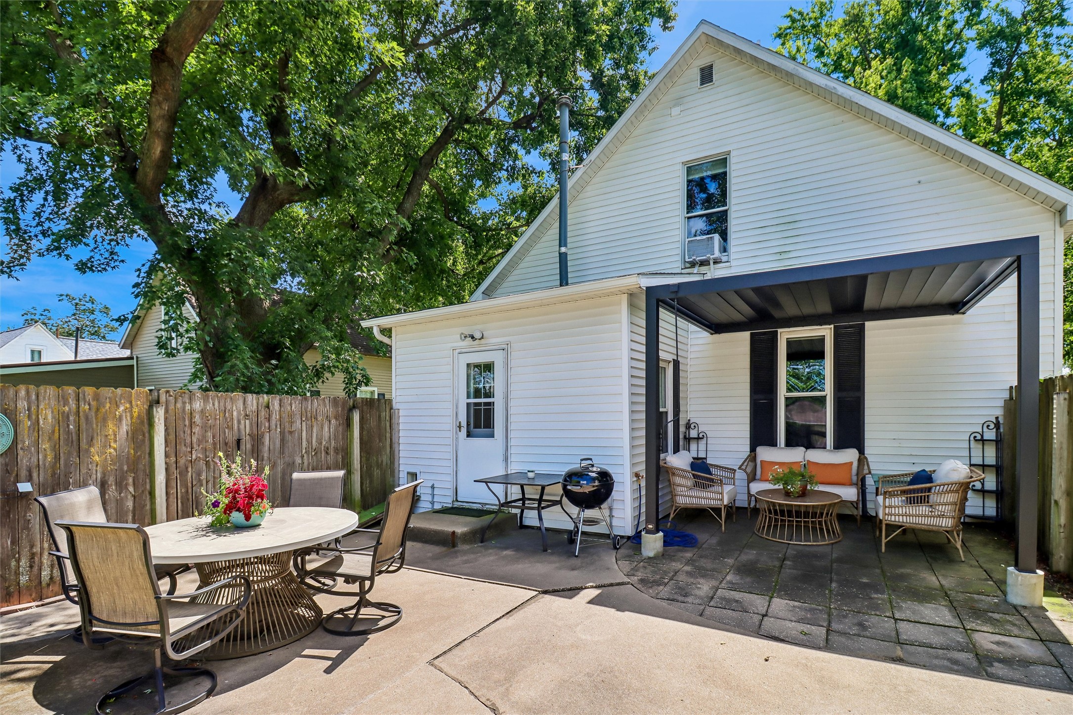 59 E North Street Property Photo 10