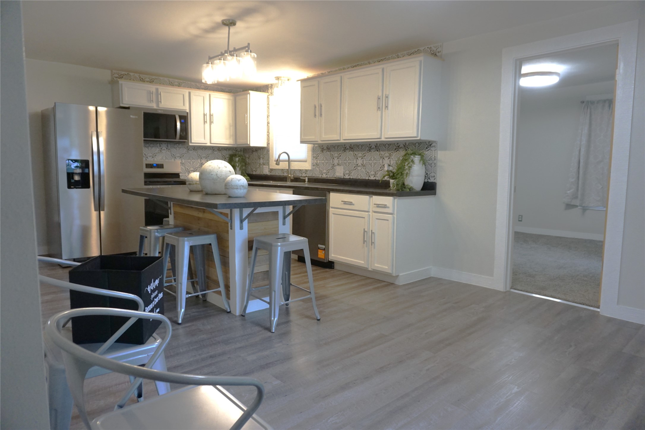 703 E Filmore Street Property Photo 7
