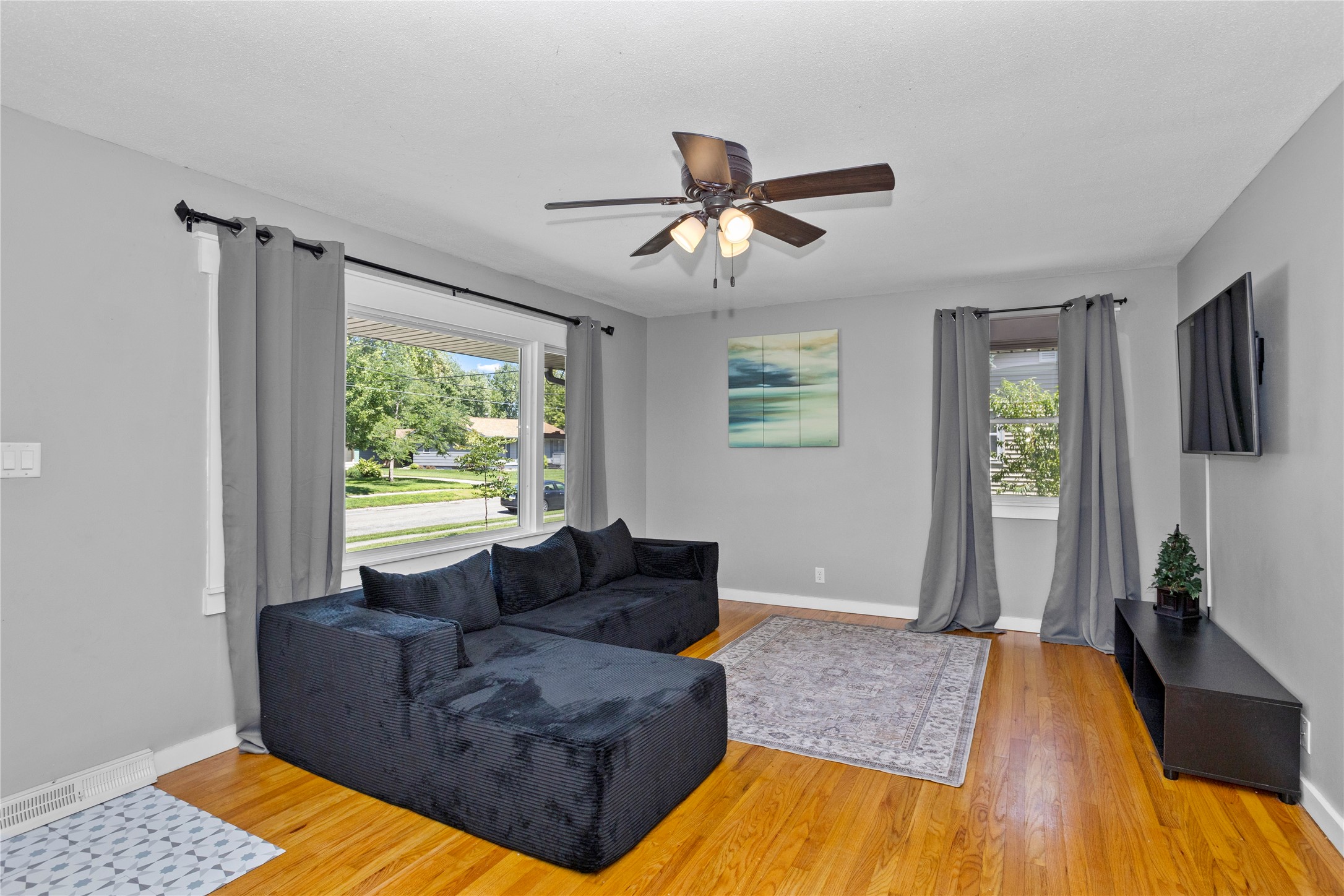 240 Bel Aire Drive Property Photo 3