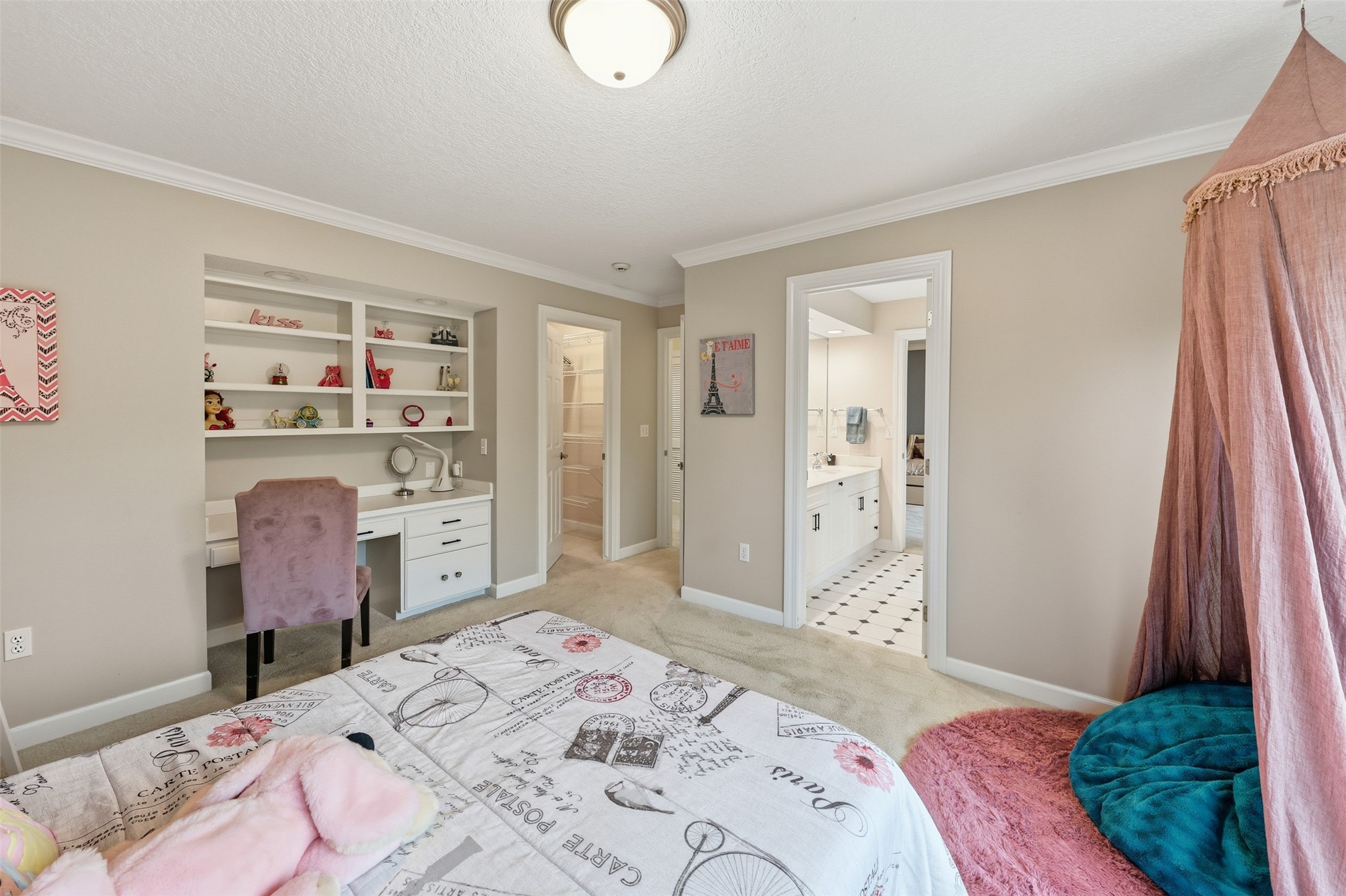 1023 Tulip Tree Lane Property Photo 17