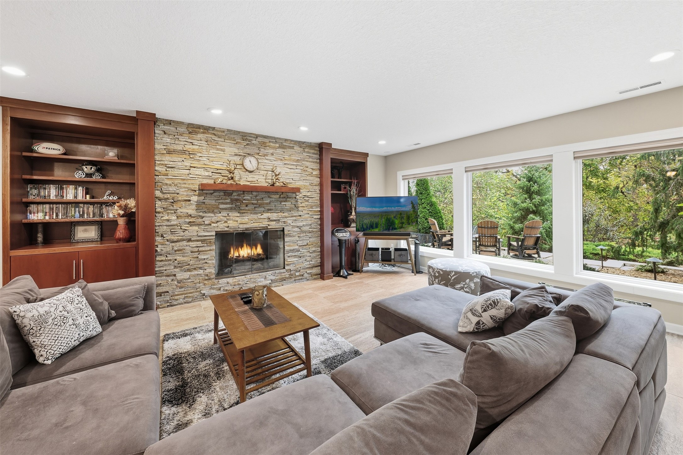 1023 Tulip Tree Lane Property Photo 21