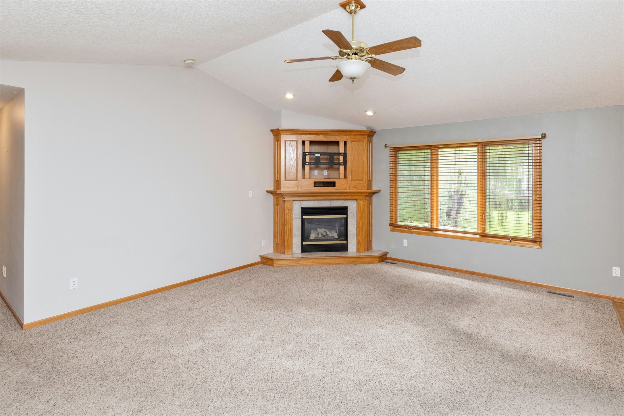313 Ne 17th Street Property Photo 5