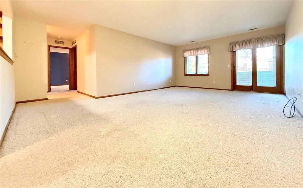 409 Se Delaware Avenue 202 Property Photo 5