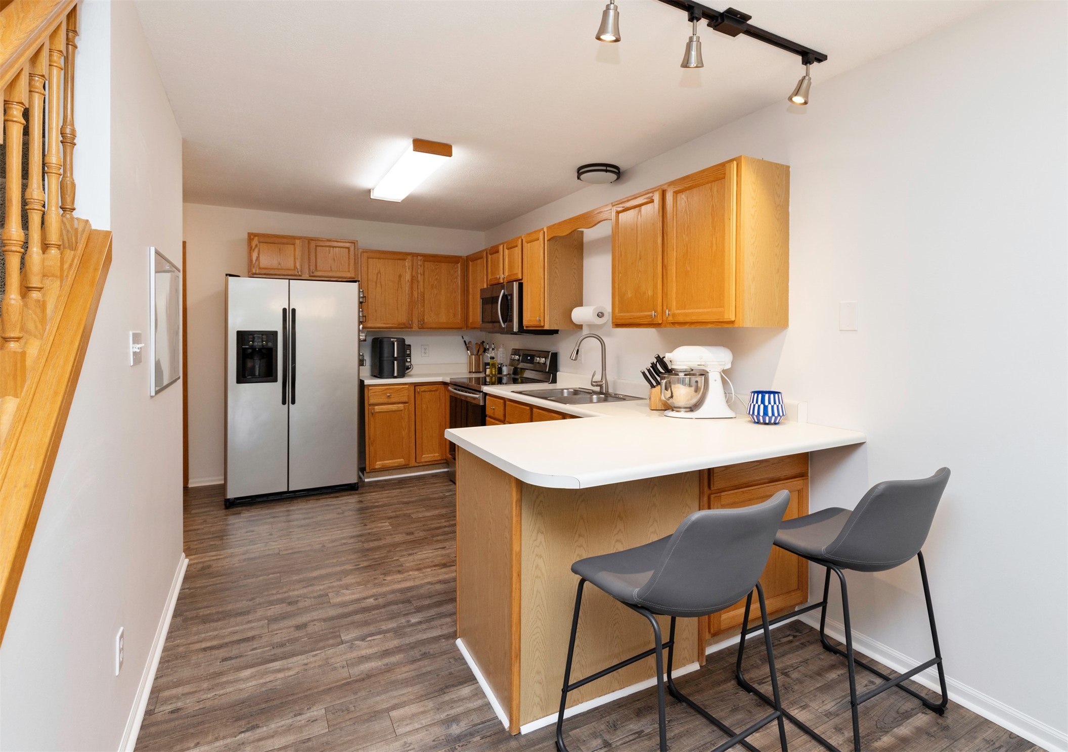 2253 Grand Avenue 2 Property Photo 8