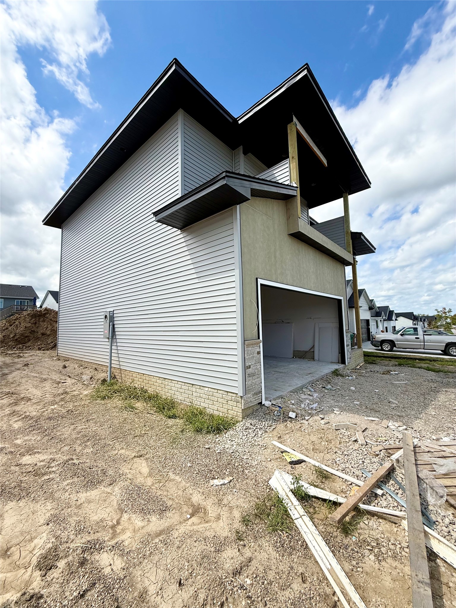 1726 22nd Avenue Se Property Photo 3