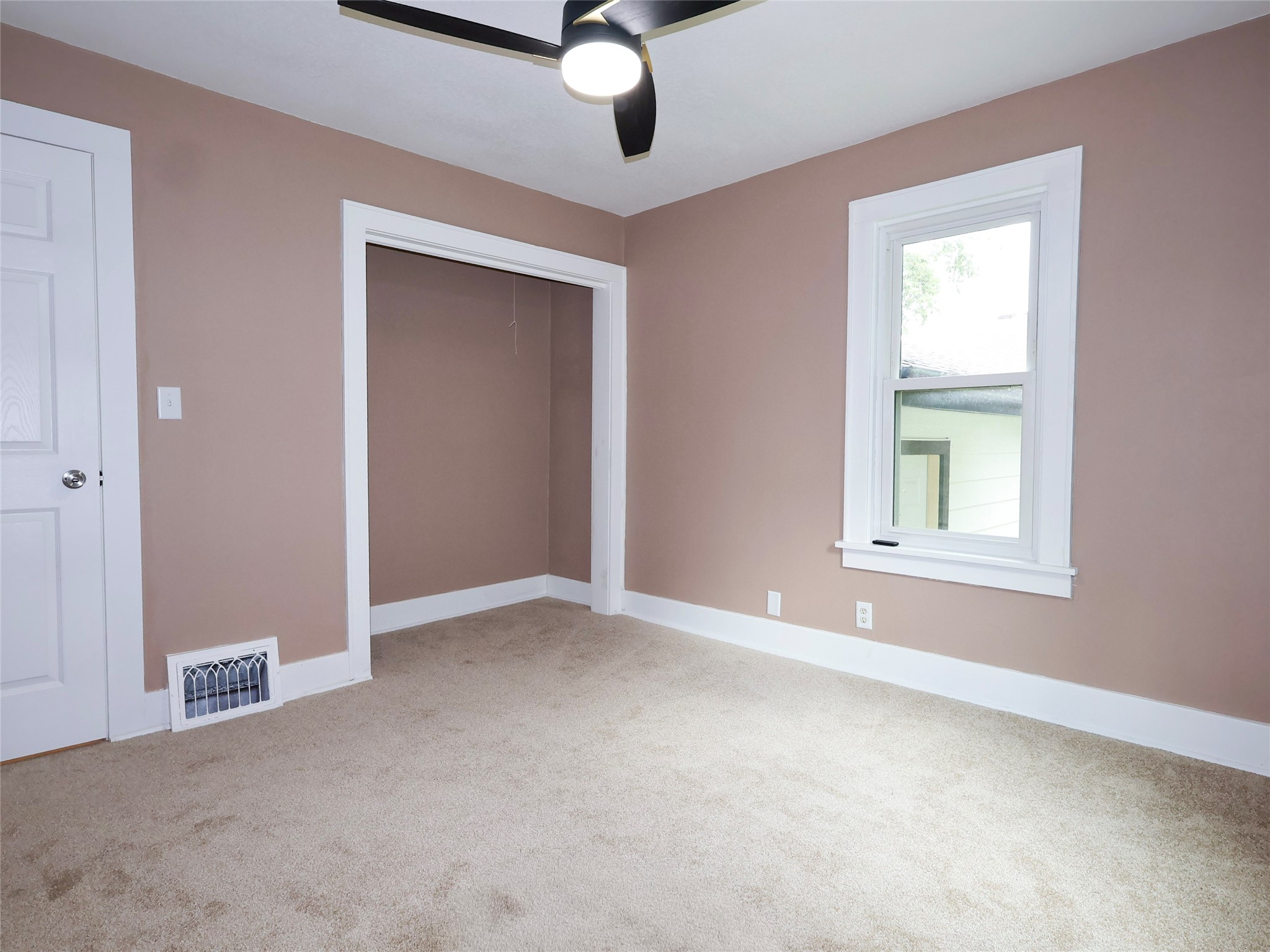 319 N Main Street Property Photo 13