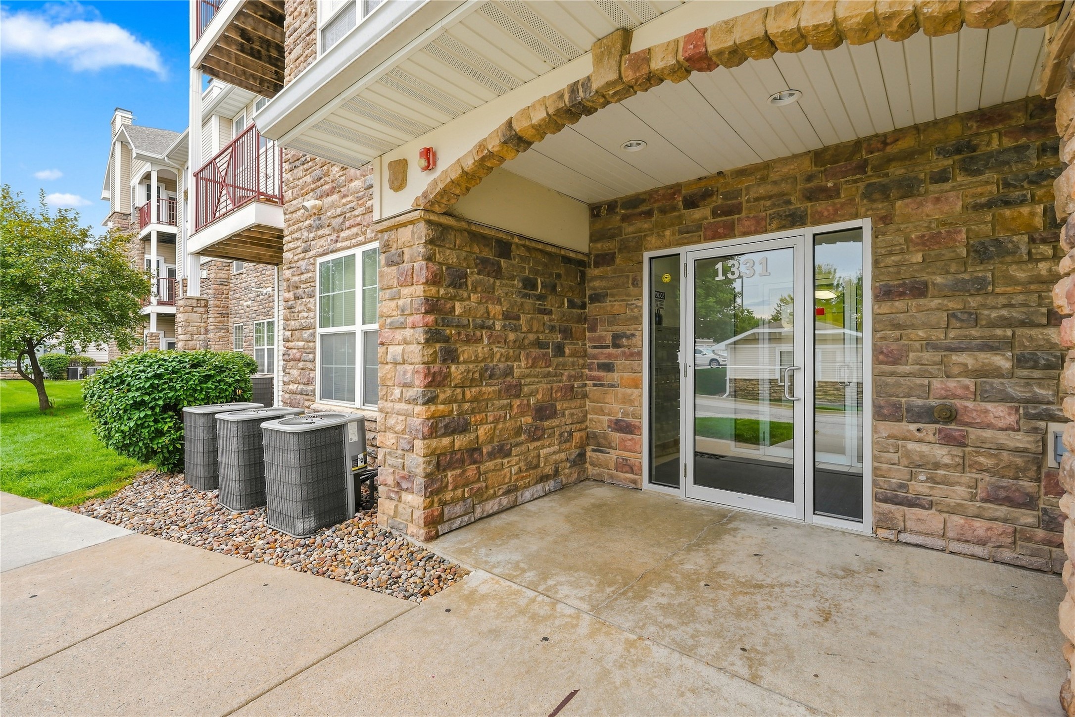 1331 Se University Avenue 201 Property Photo 1
