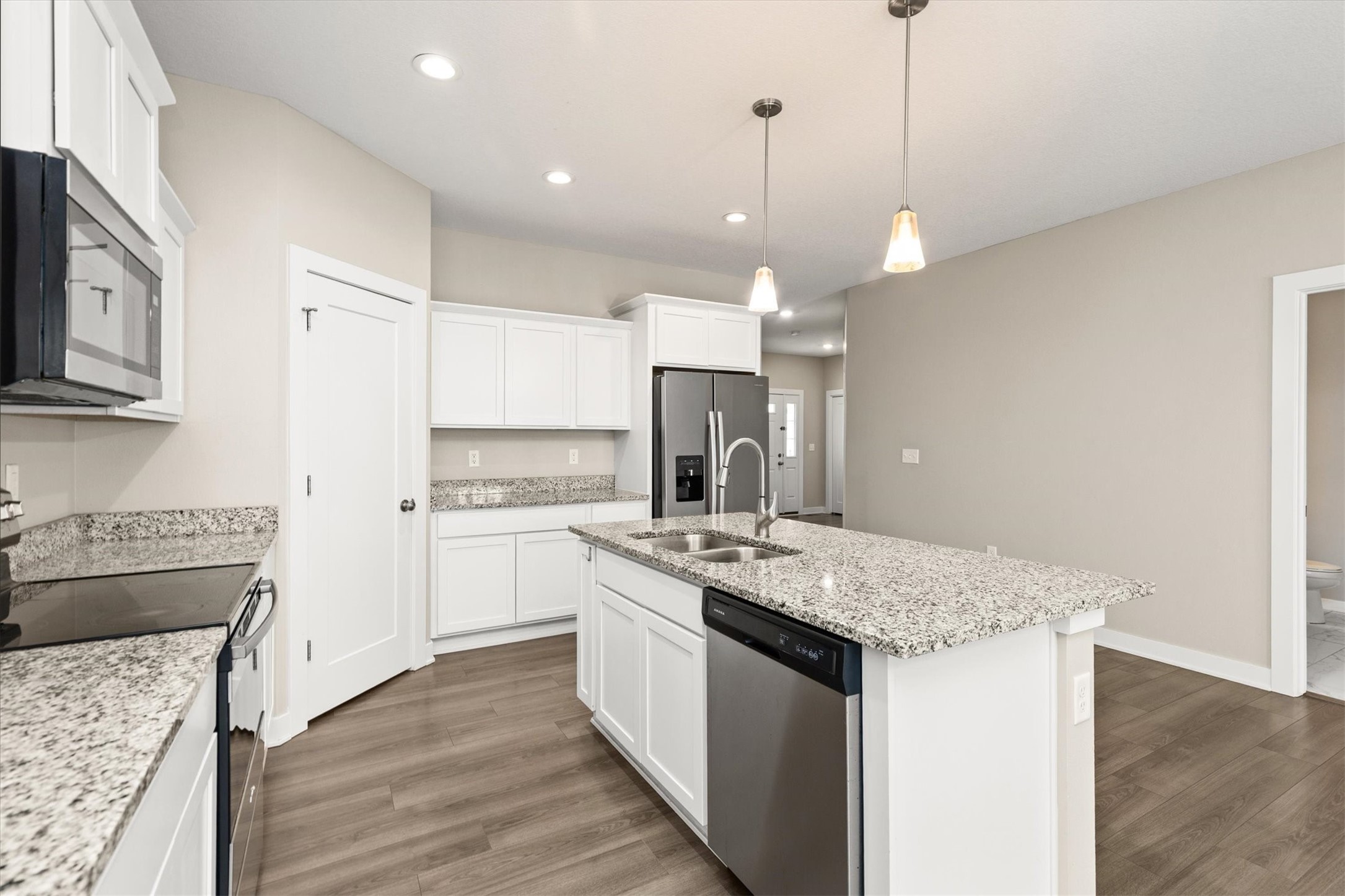9655 Crowning Drive Property Photo 11