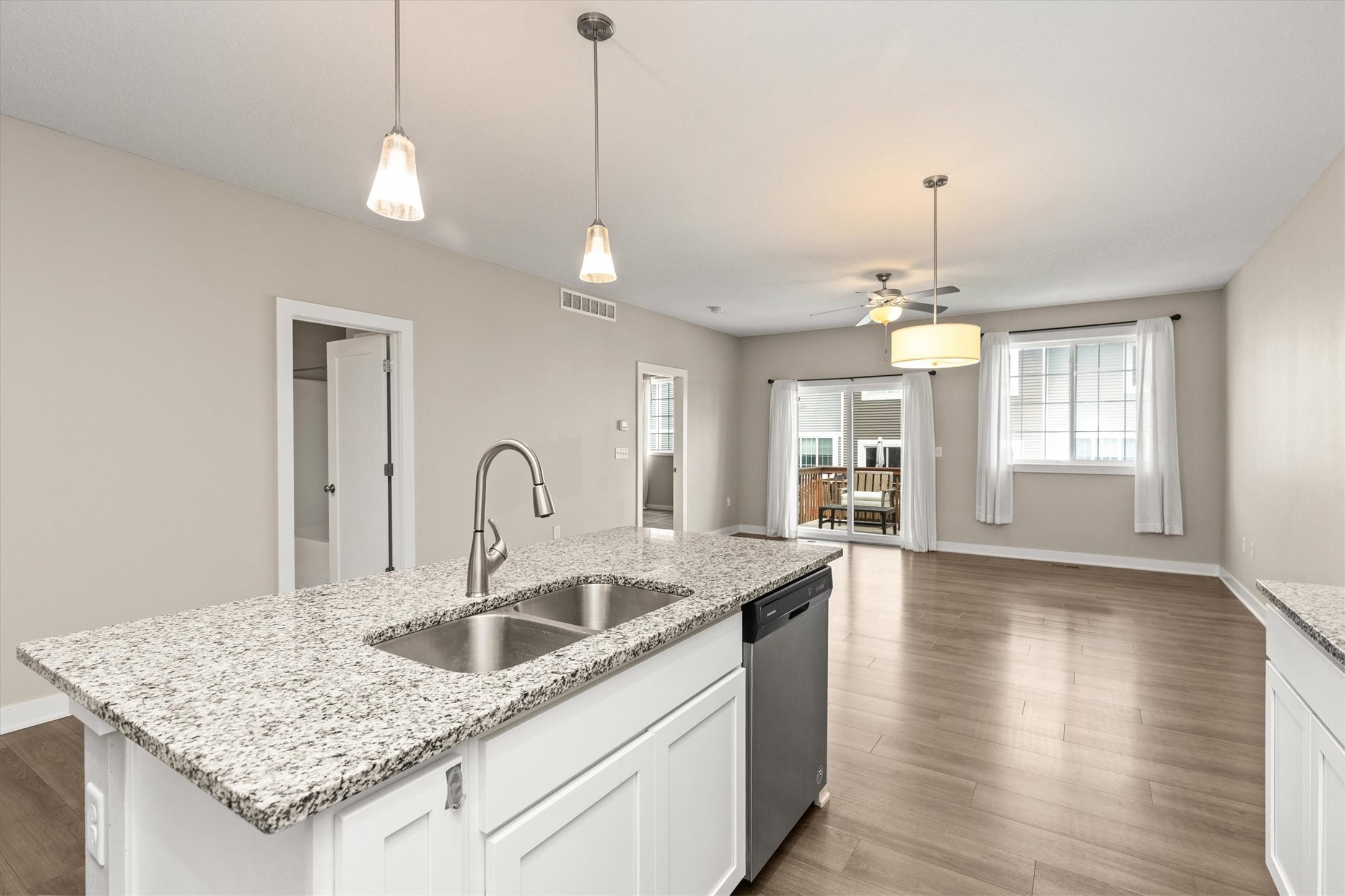 9655 Crowning Drive Property Photo 14