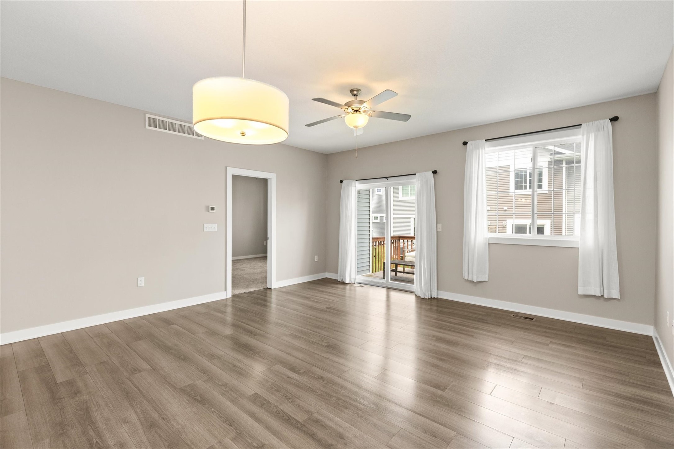 9655 Crowning Drive Property Photo 15