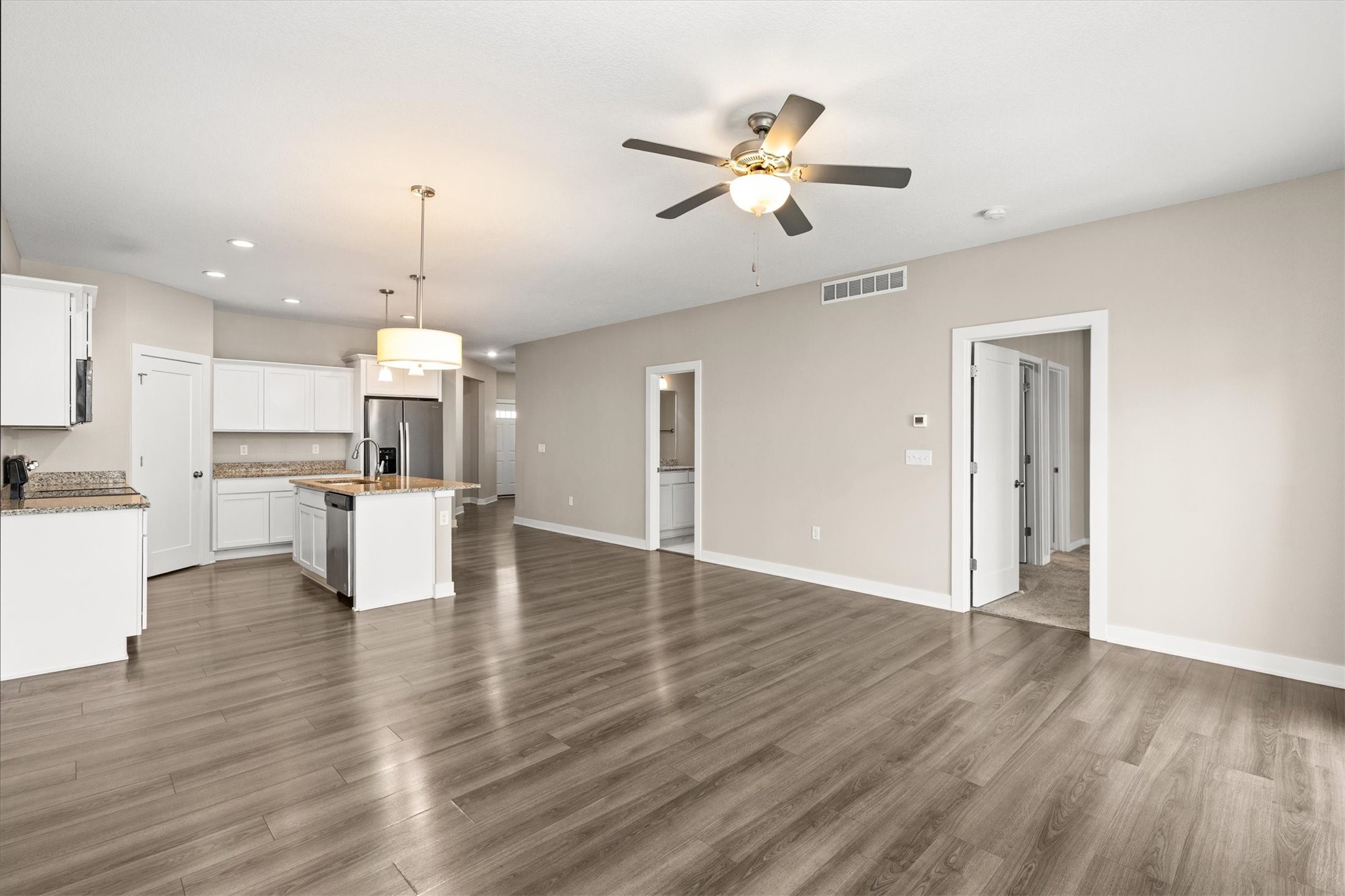 9655 Crowning Drive Property Photo 19