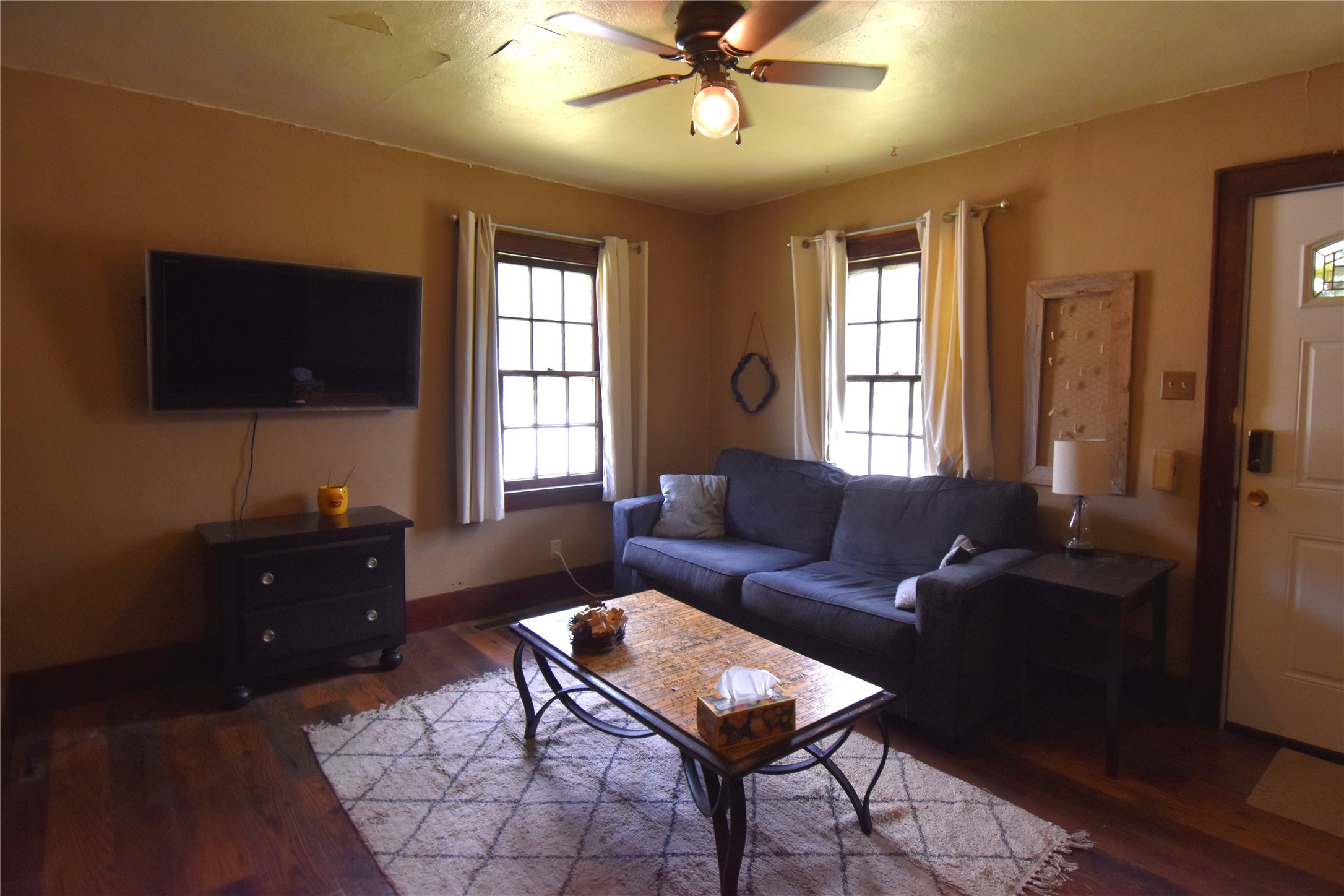 1227 Carroll Avenue Property Photo 4