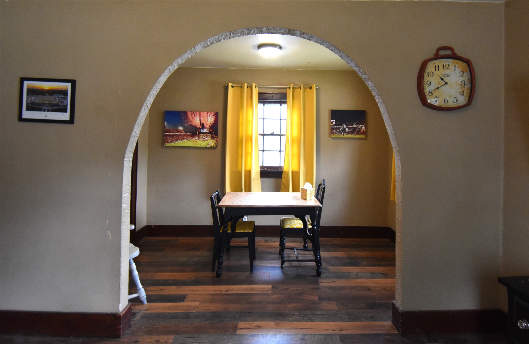 1227 Carroll Avenue Property Photo 8