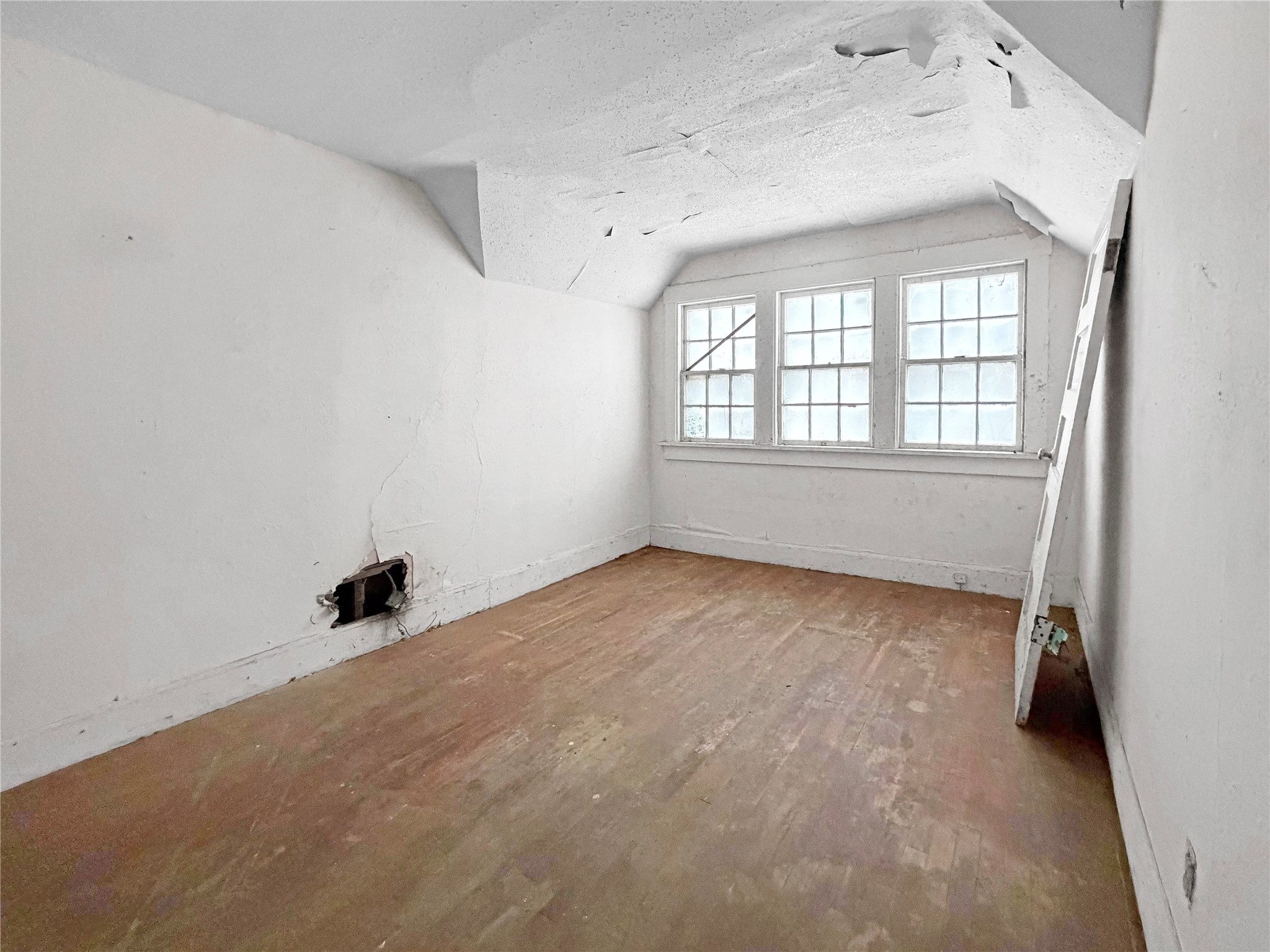 1105 Euclid Avenue Property Photo 5