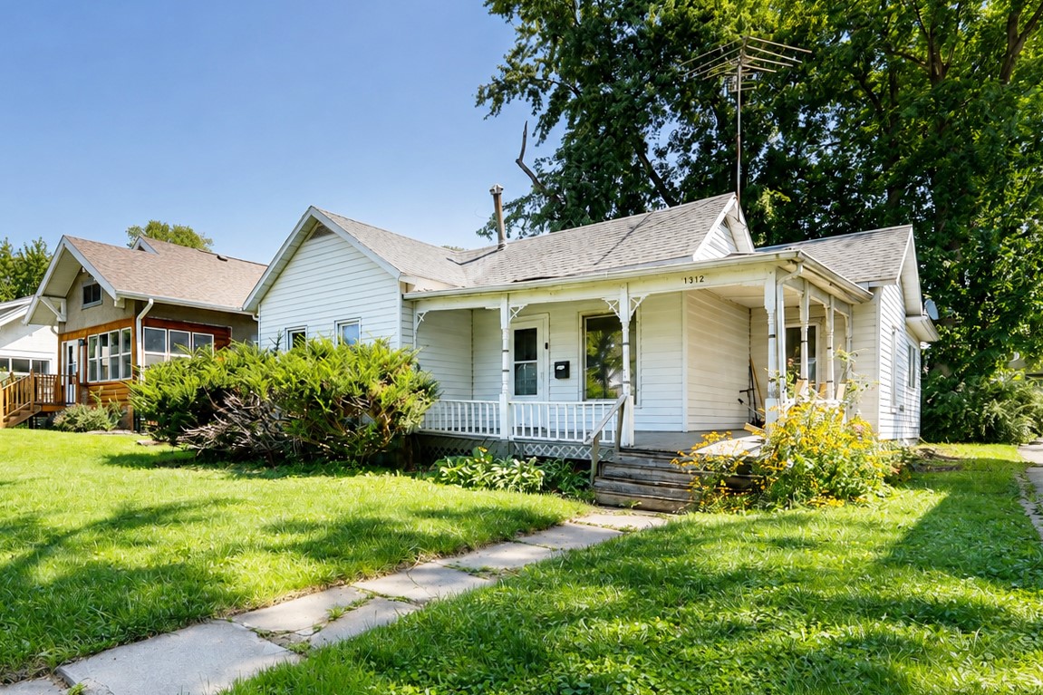 1312 6th Street Property Photo 1