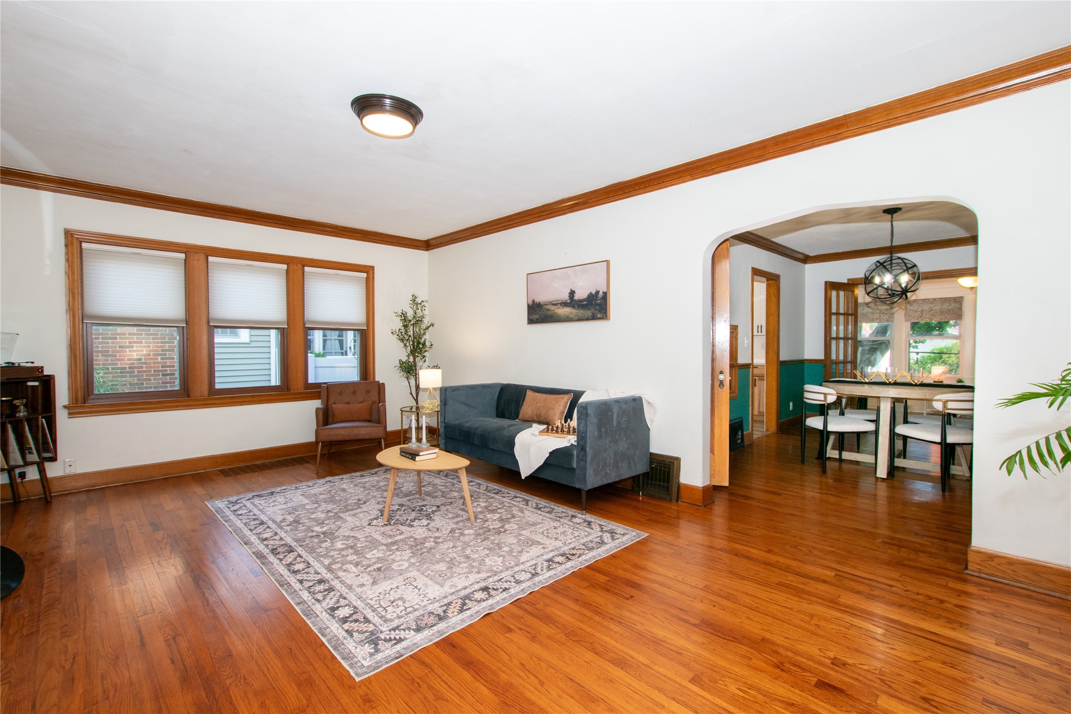 4221 Sheridan Avenue Property Photo 3