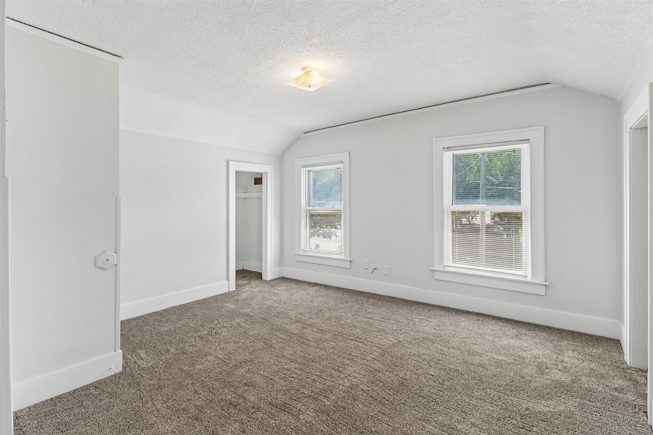 2207 High Street Property Photo 12
