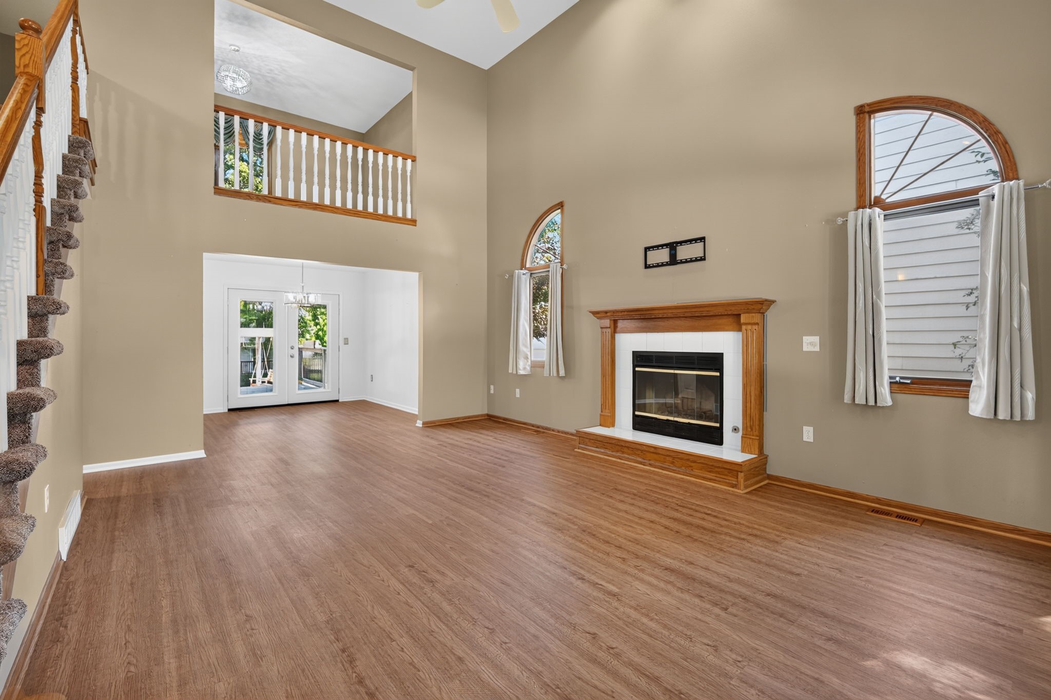 1320 E 17th Street Property Photo 3