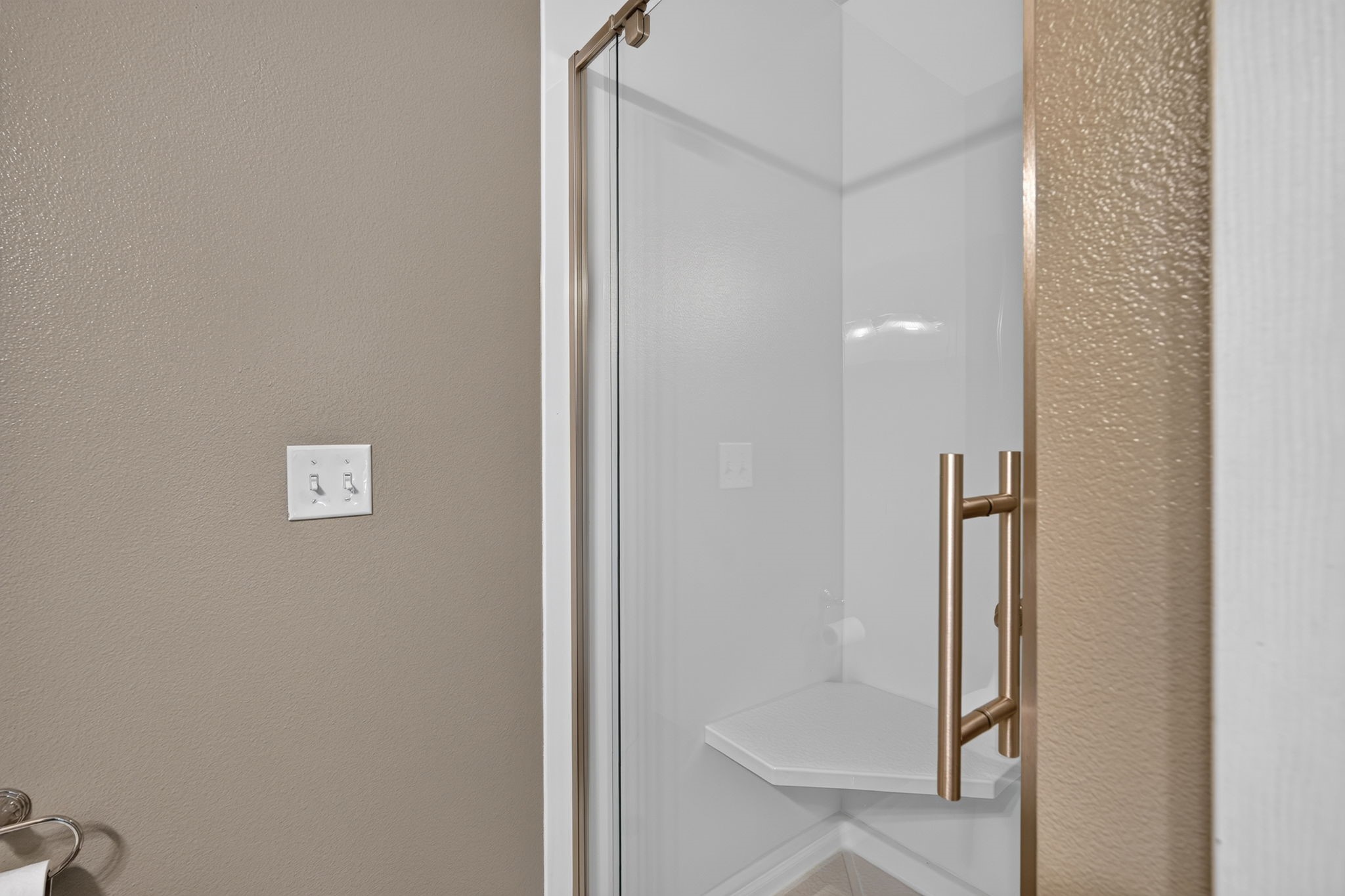 1320 E 17th Street Property Photo 14