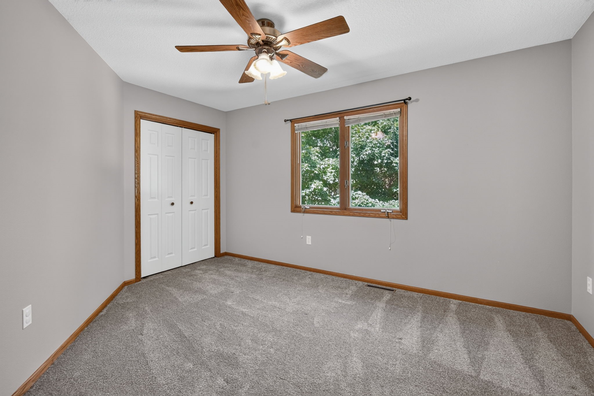 1320 E 17th Street Property Photo 21