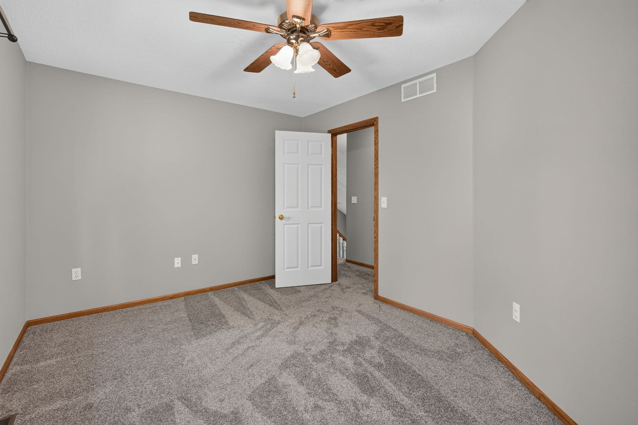 1320 E 17th Street Property Photo 22