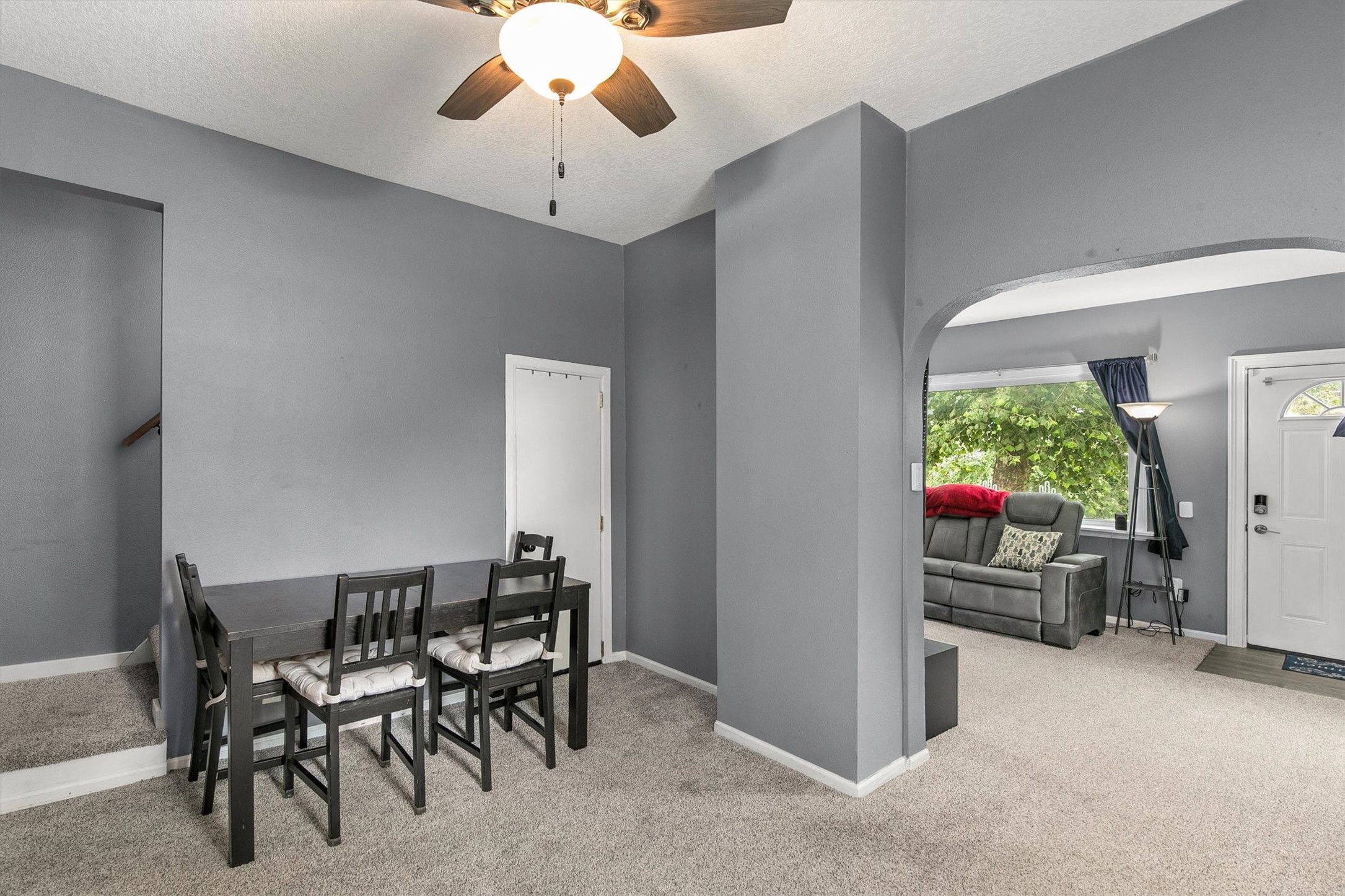 1913 E Walnut Street Property Photo 7