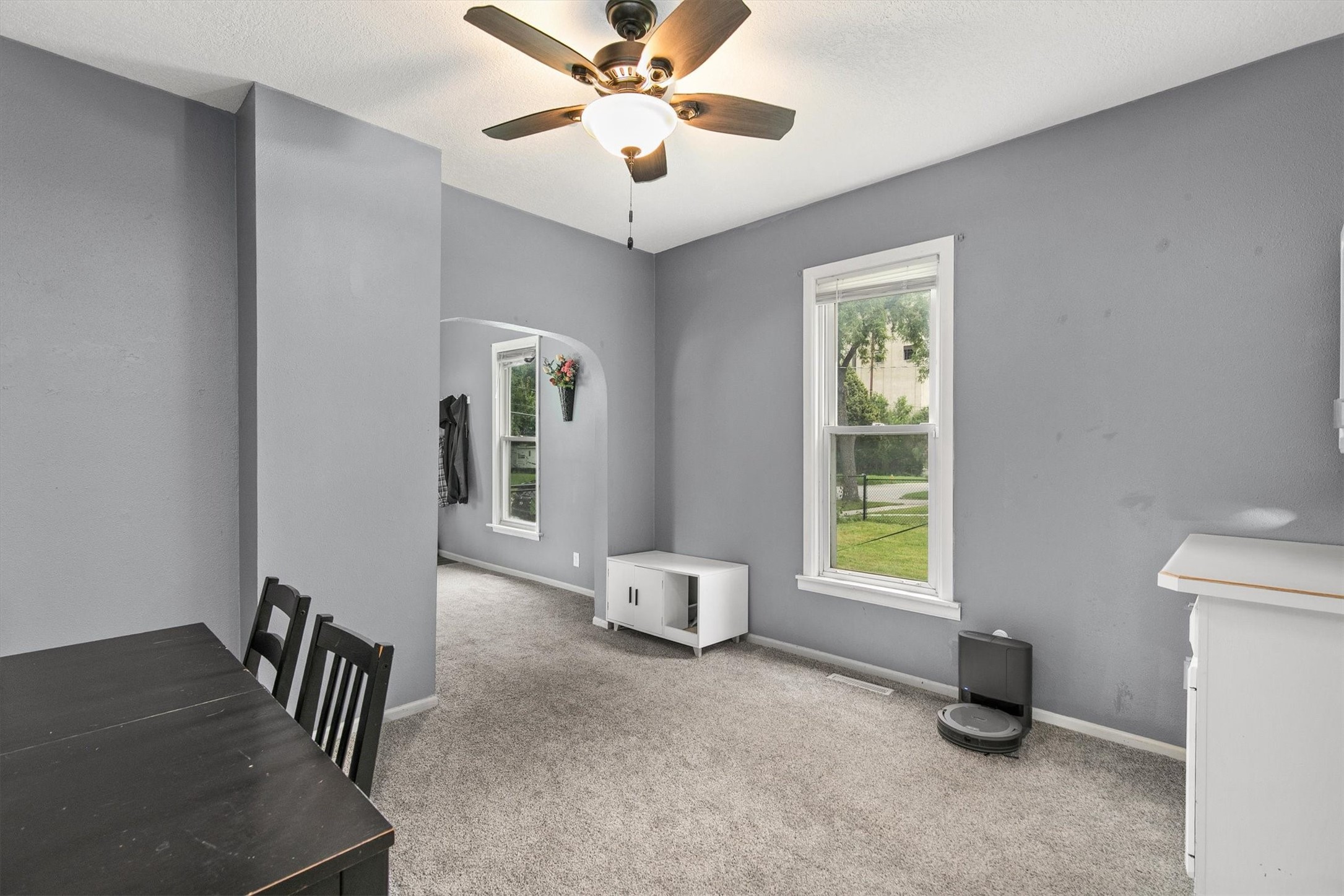 1913 E Walnut Street Property Photo 8