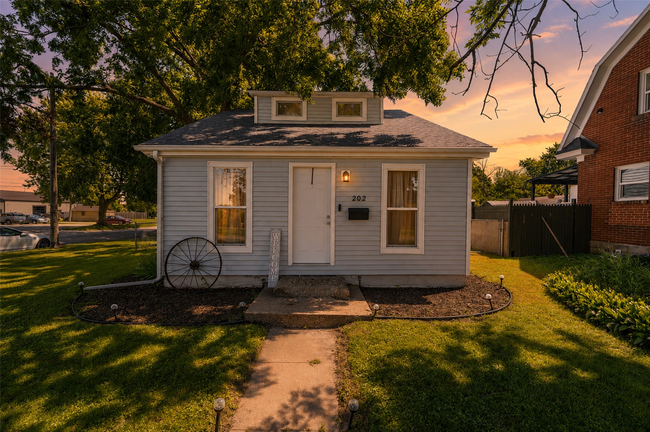 202 S Walnut Avenue Property Photo 1