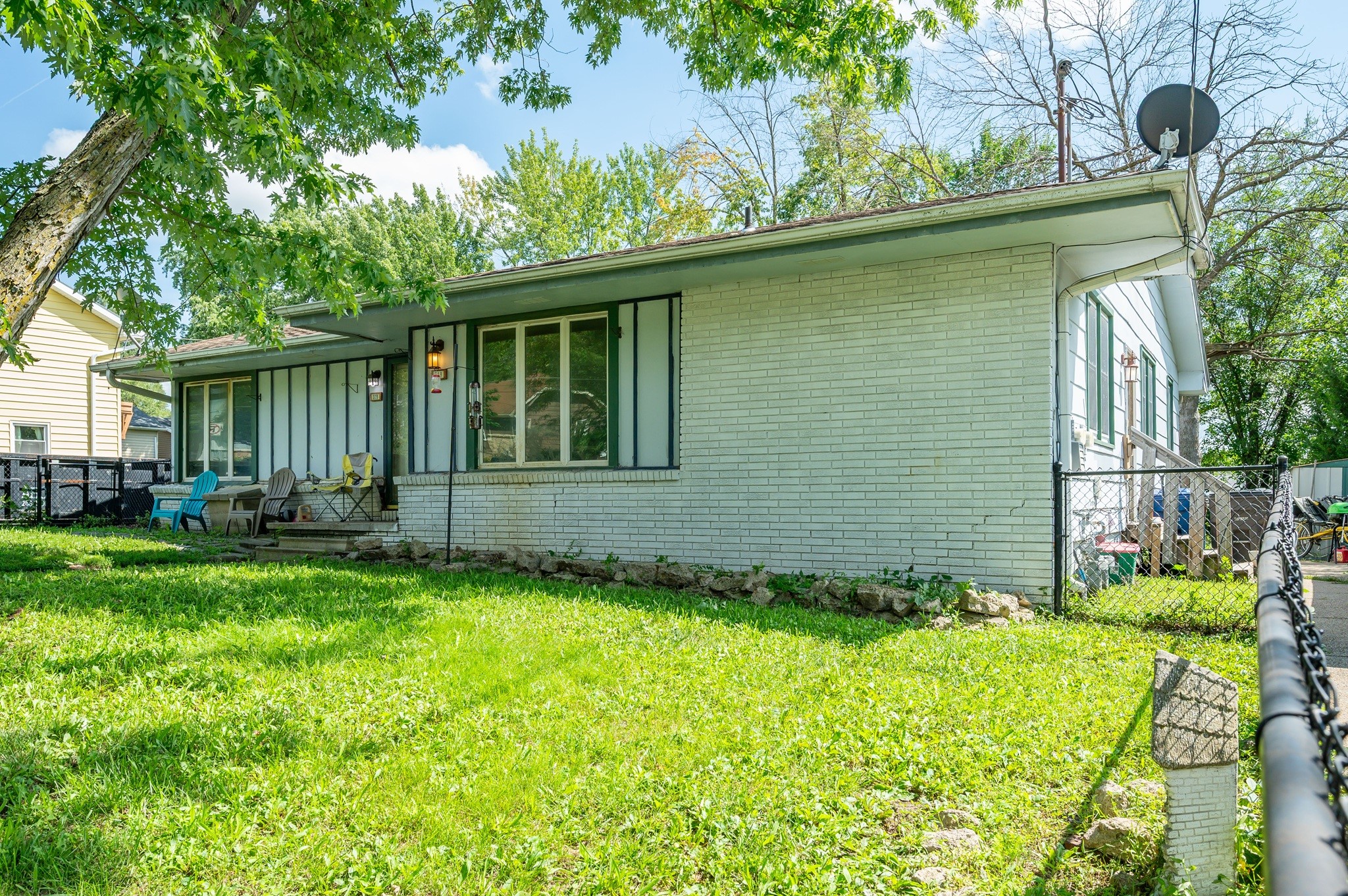 319 E Emma Avenue Property Photo 2