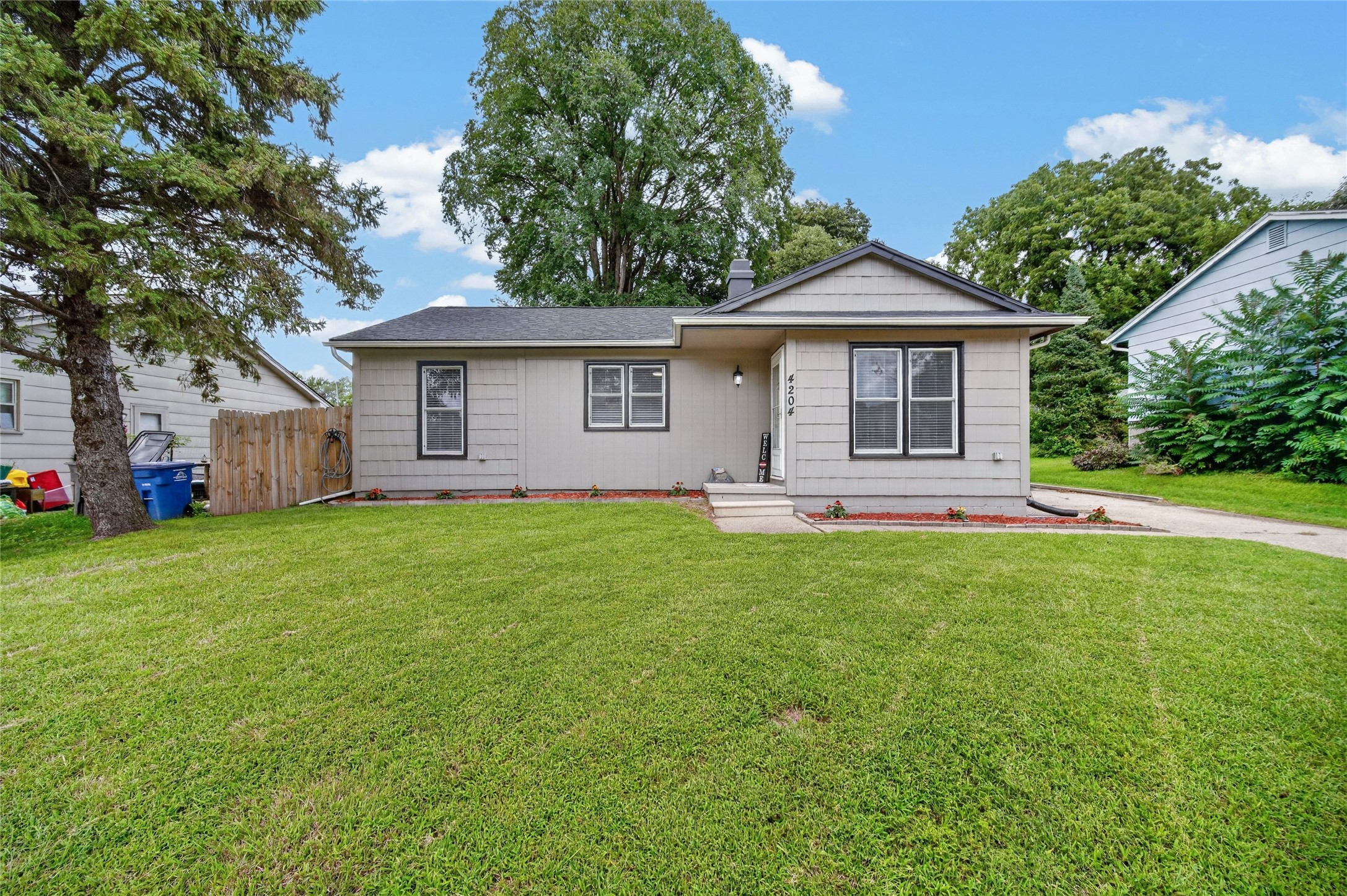 4204 Thompson Avenue Property Photo 1