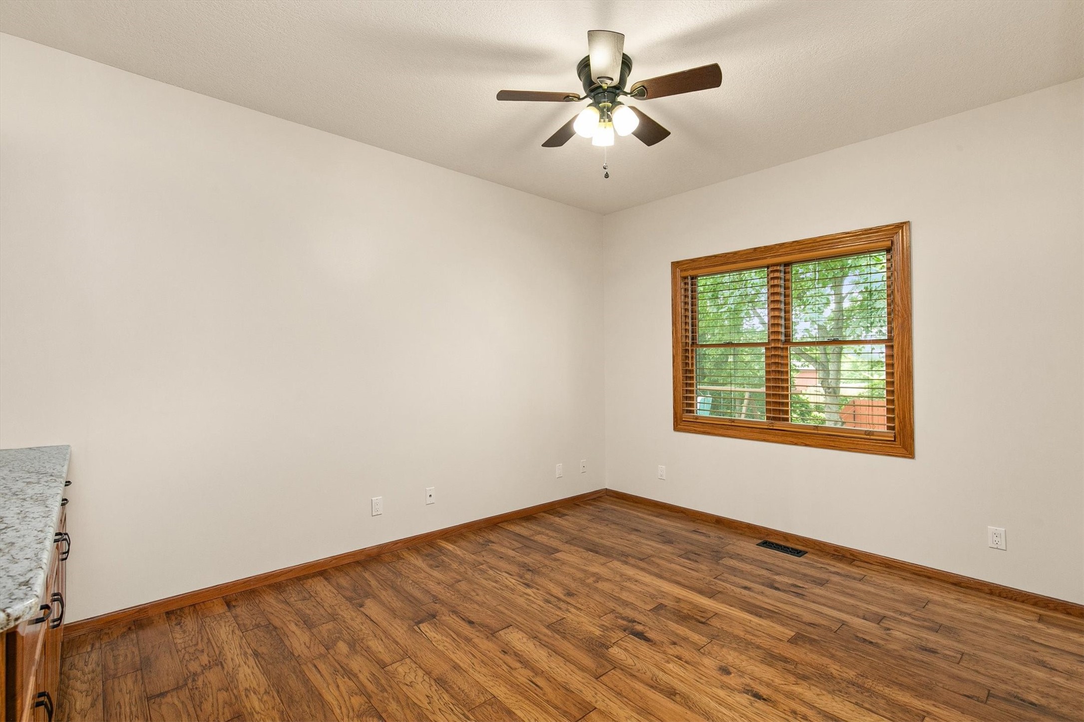 1009 Ne 28th Street Property Photo 18