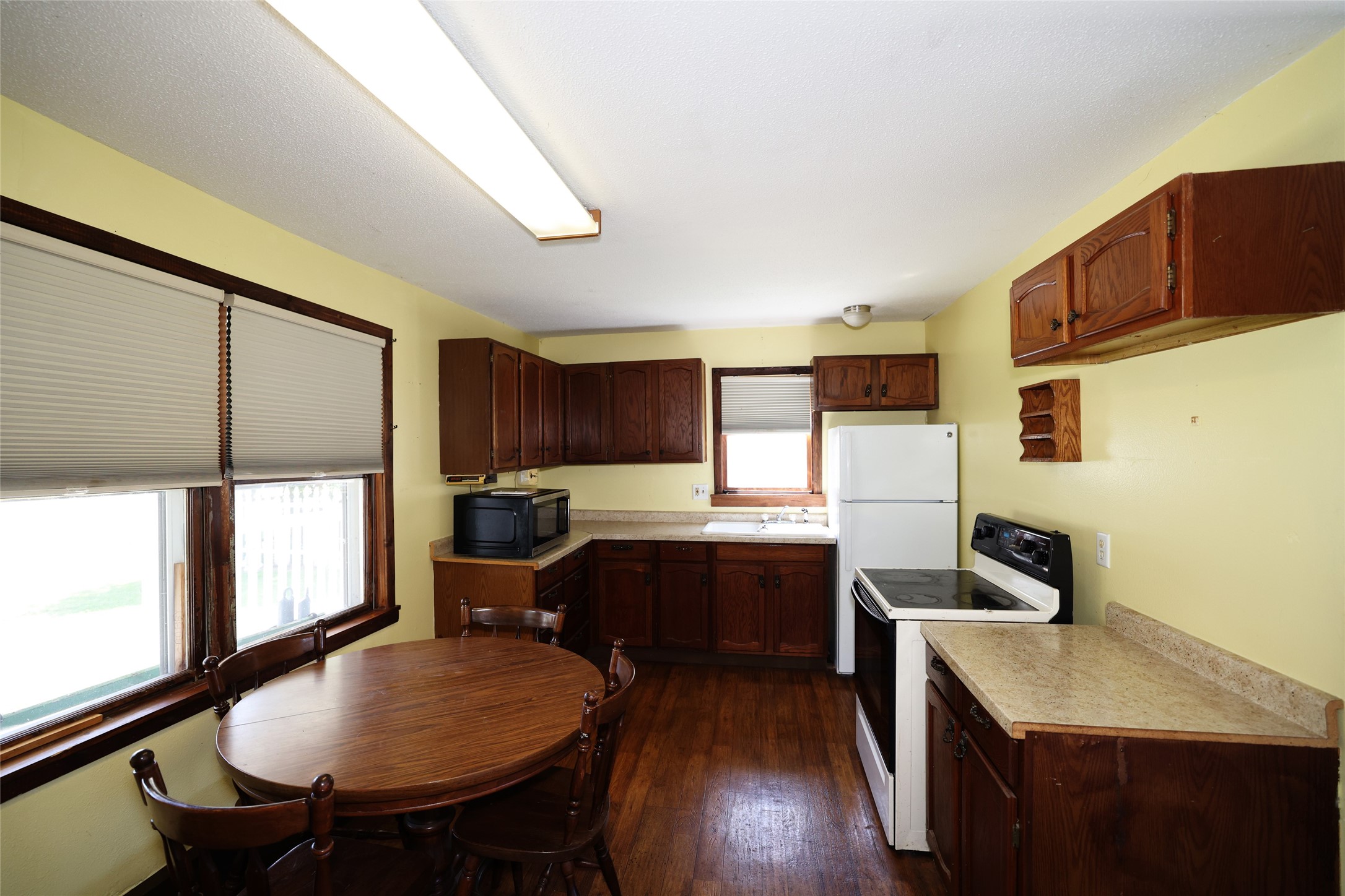 215 S State Street Property Photo 5