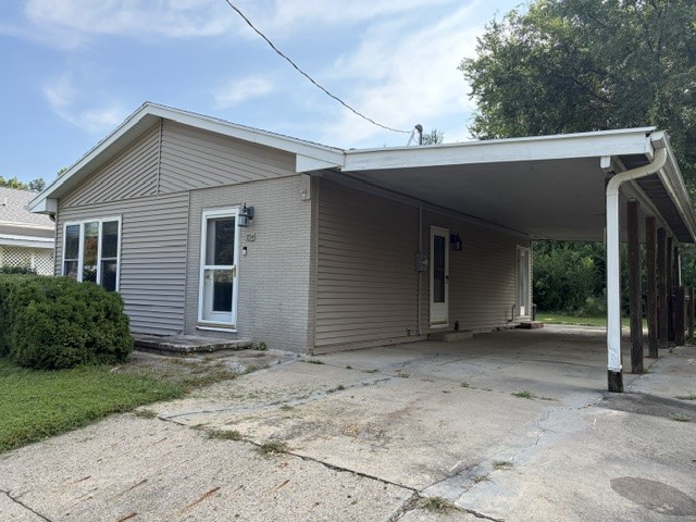 704 Lane Avenue Property Photo 1